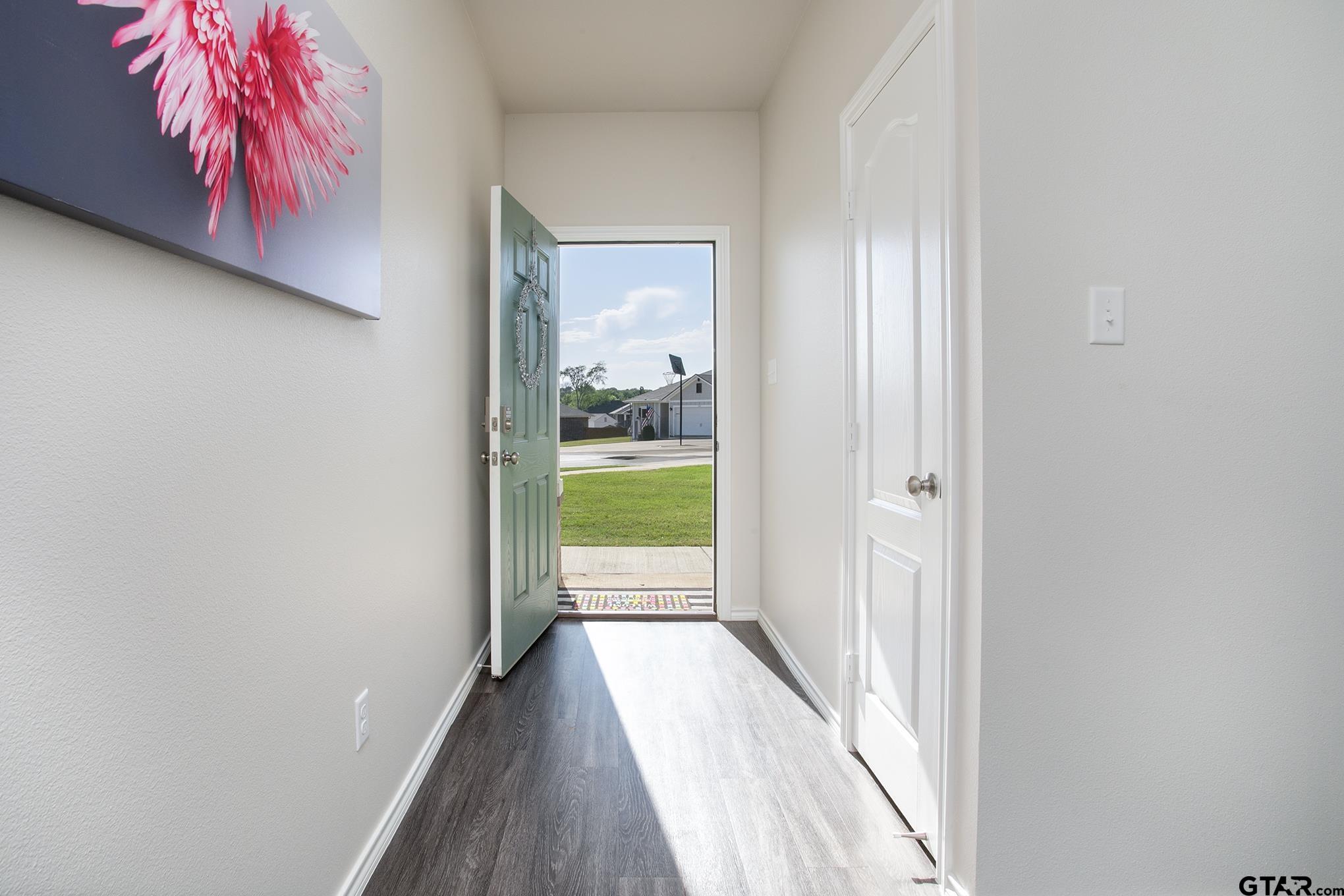 1104 Mayme Ct