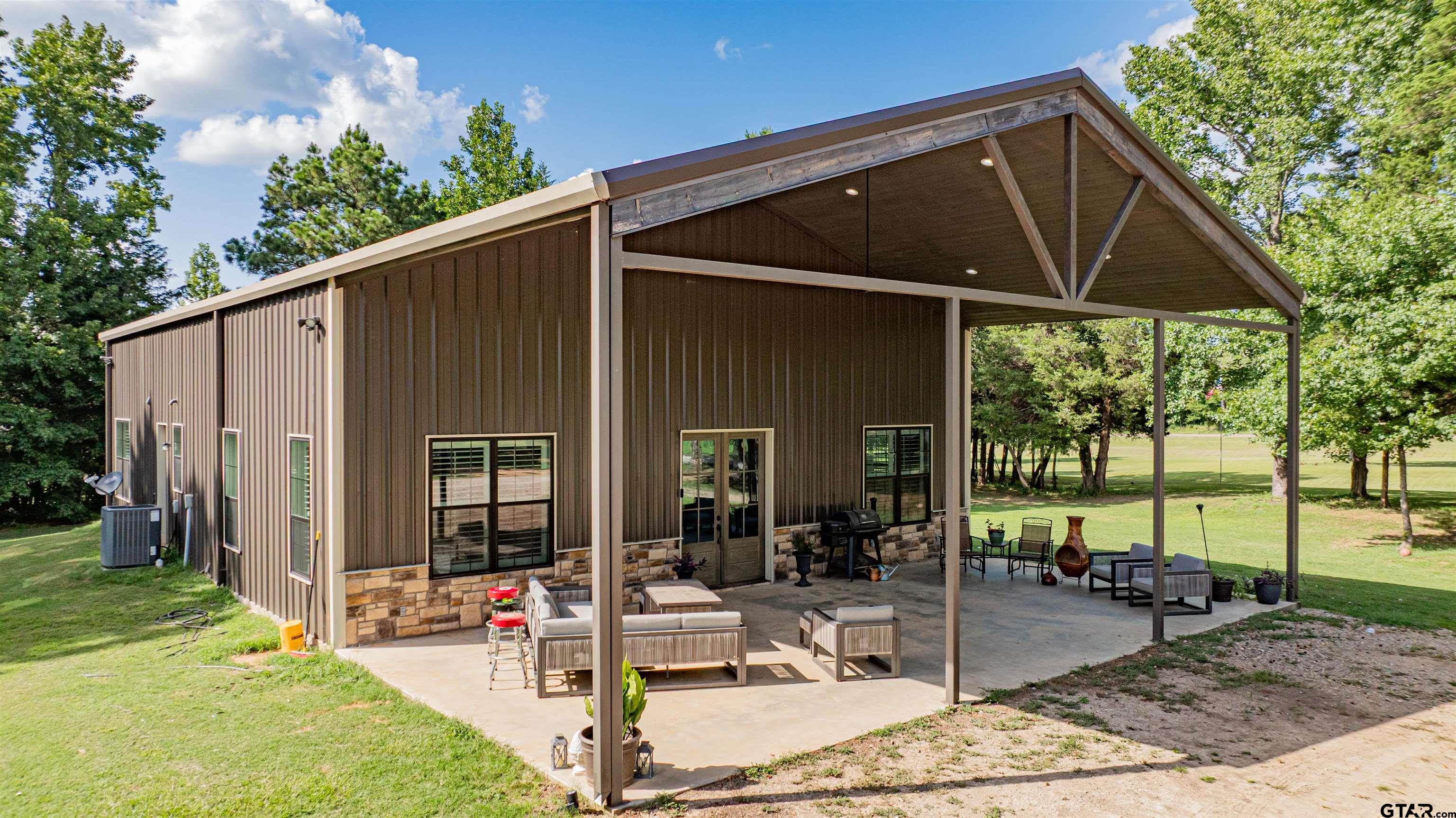 7635 N US Highway 271