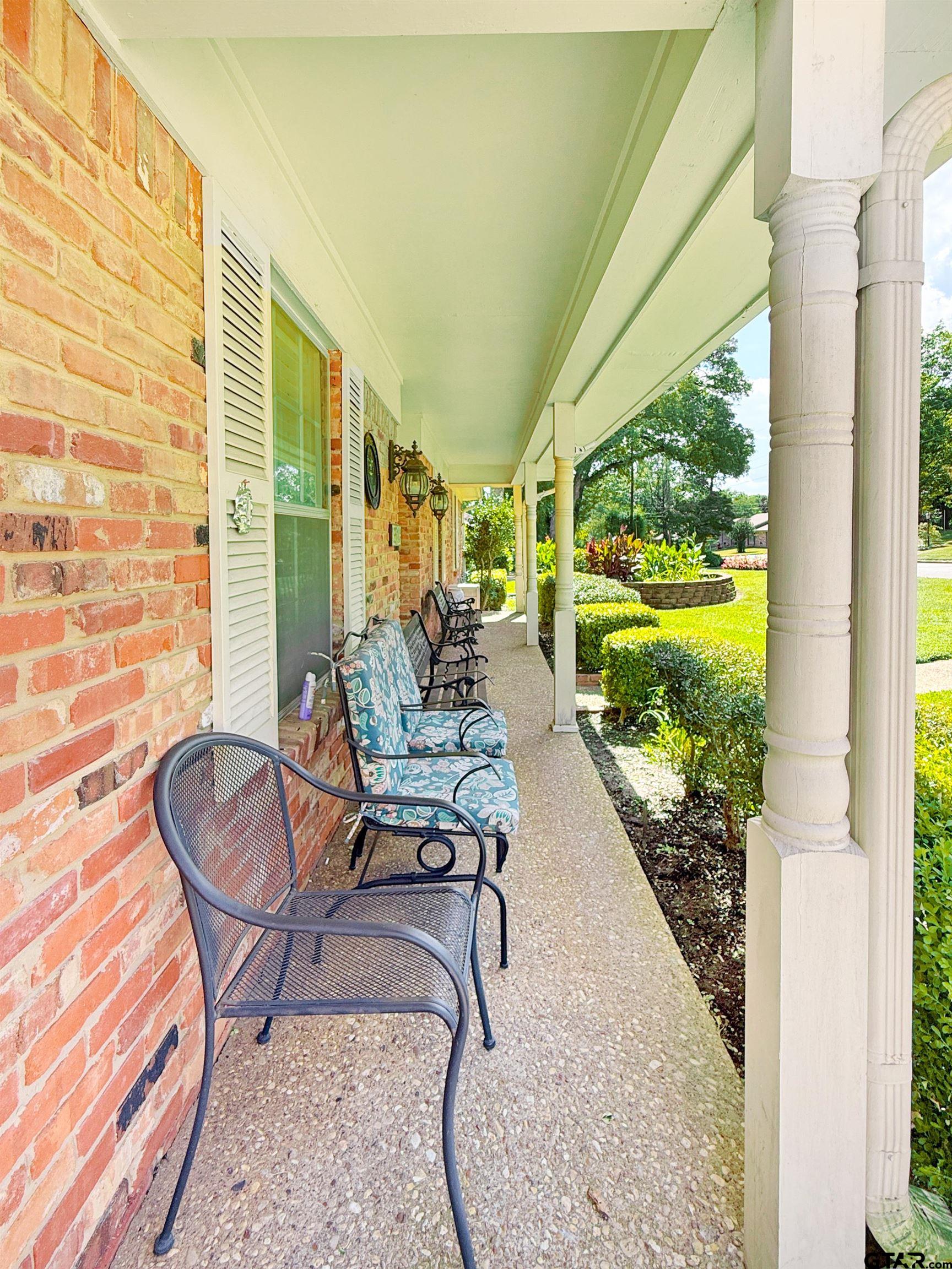 3518 Cloverdale