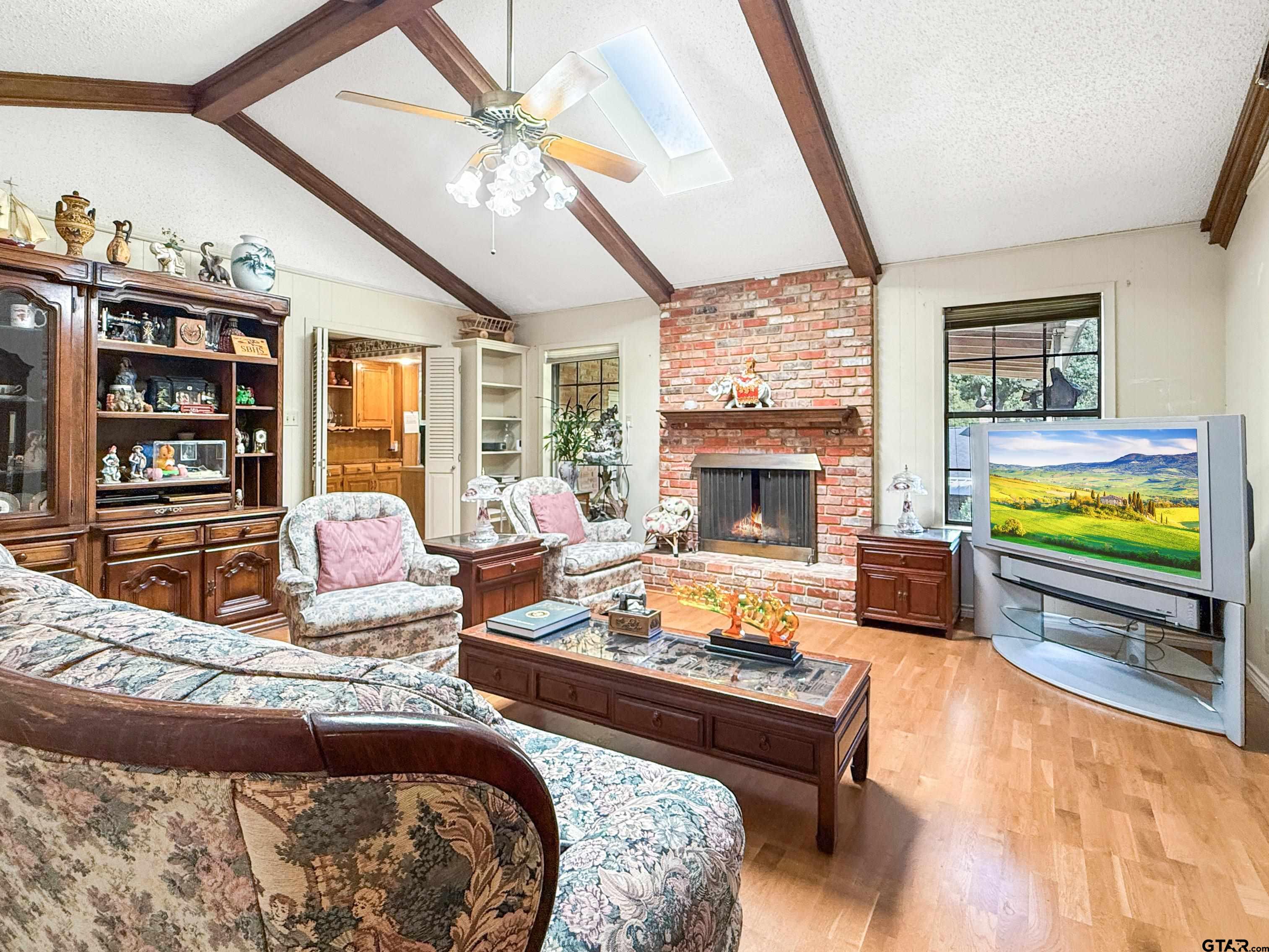 3518 Cloverdale