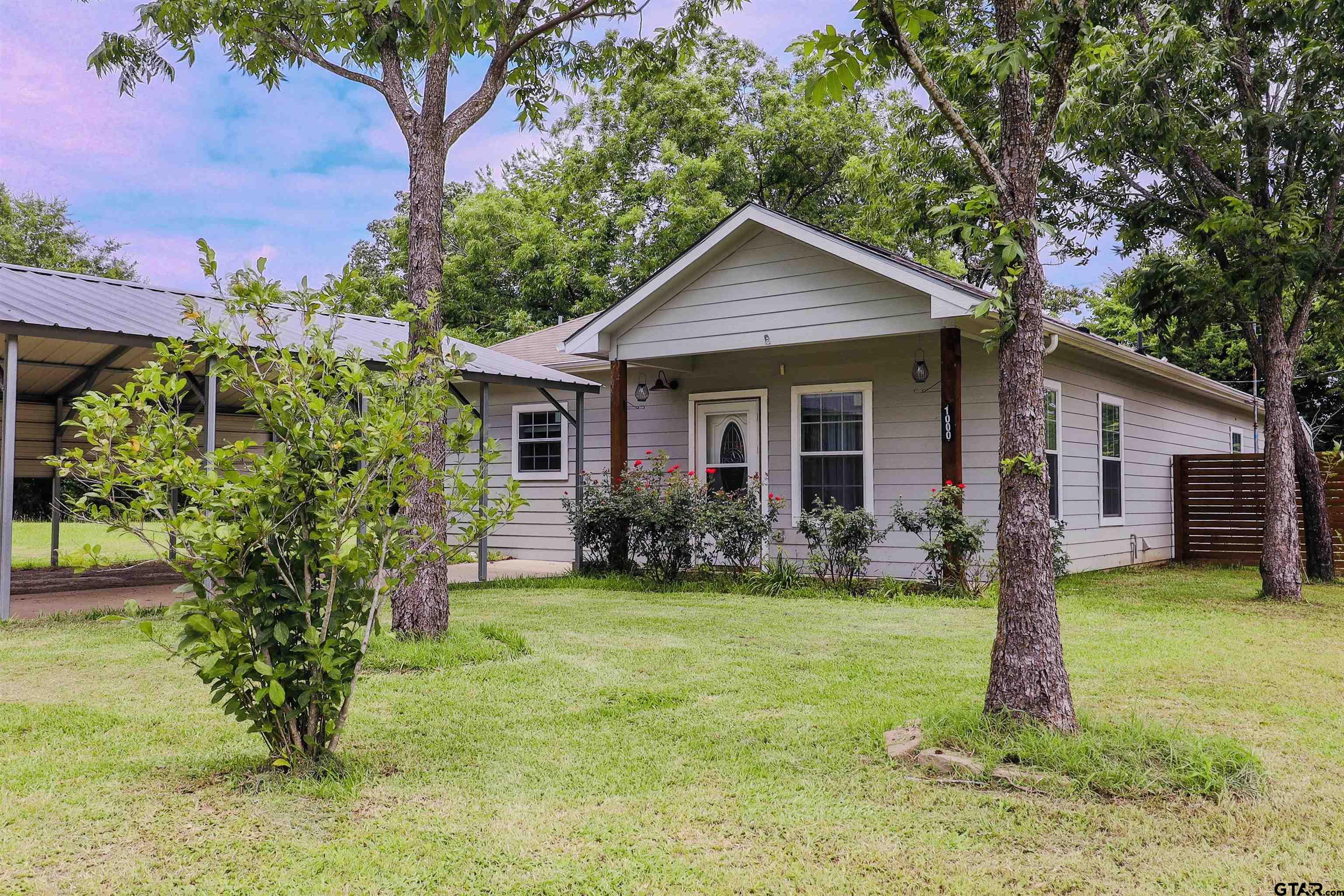 Photo 1 of 22 — 1000 N Spring, Grand Saline, TX 75140