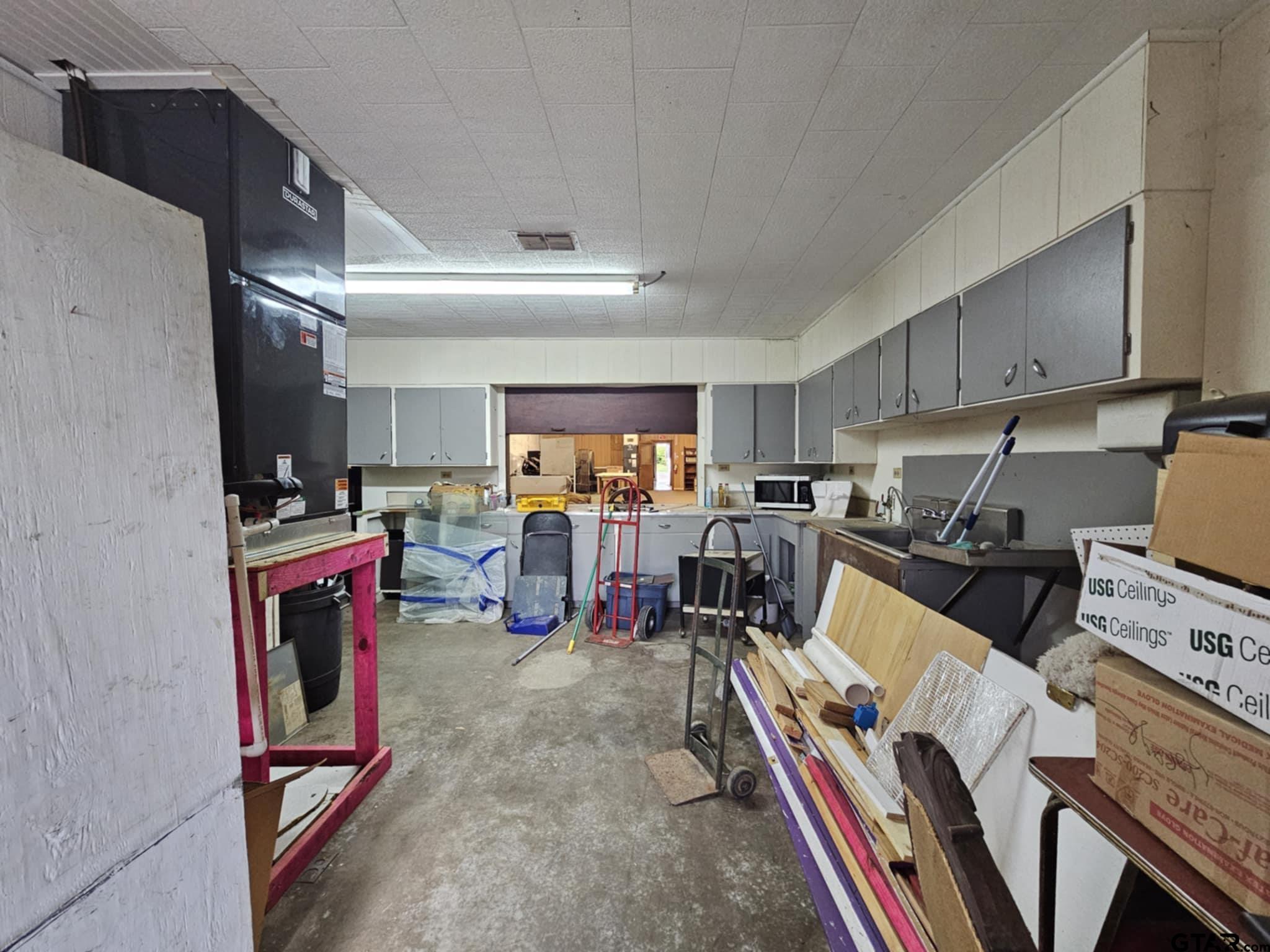 404 W Oak
