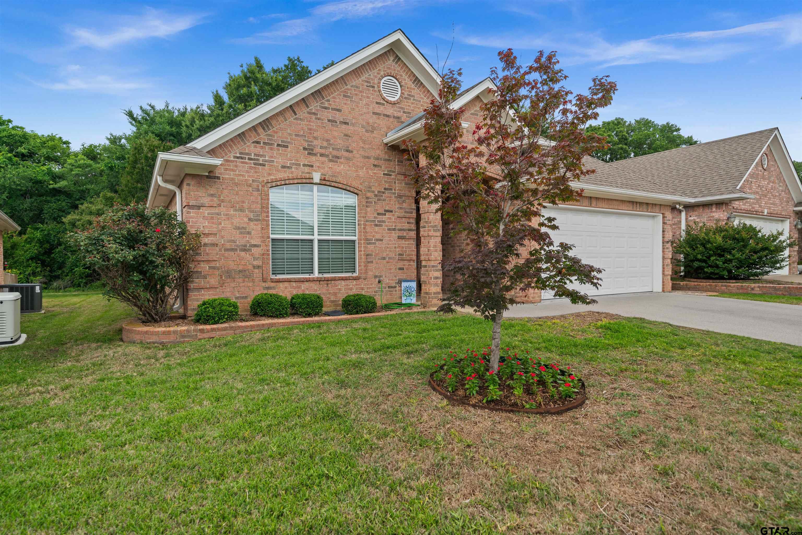 5810 HOLLYBROOK DR
