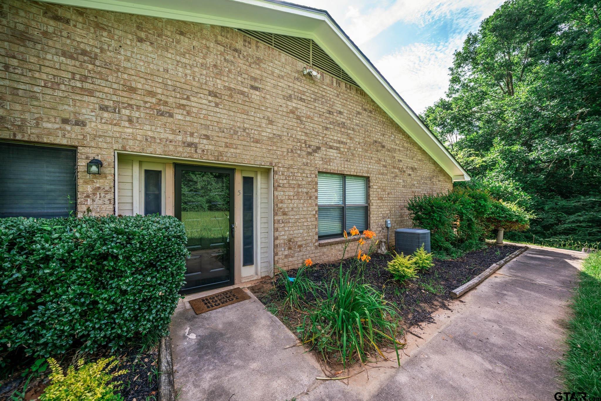 5 Woodland Springs Dr.