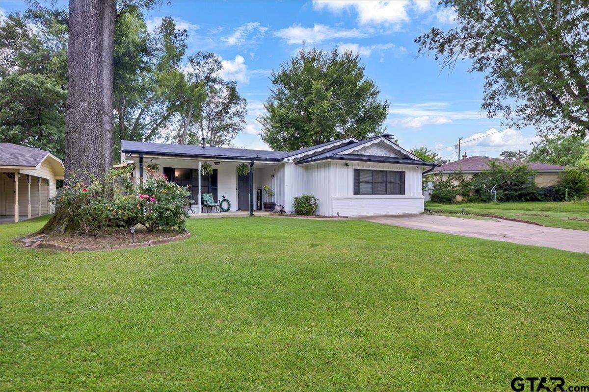 2631 Amy Ln