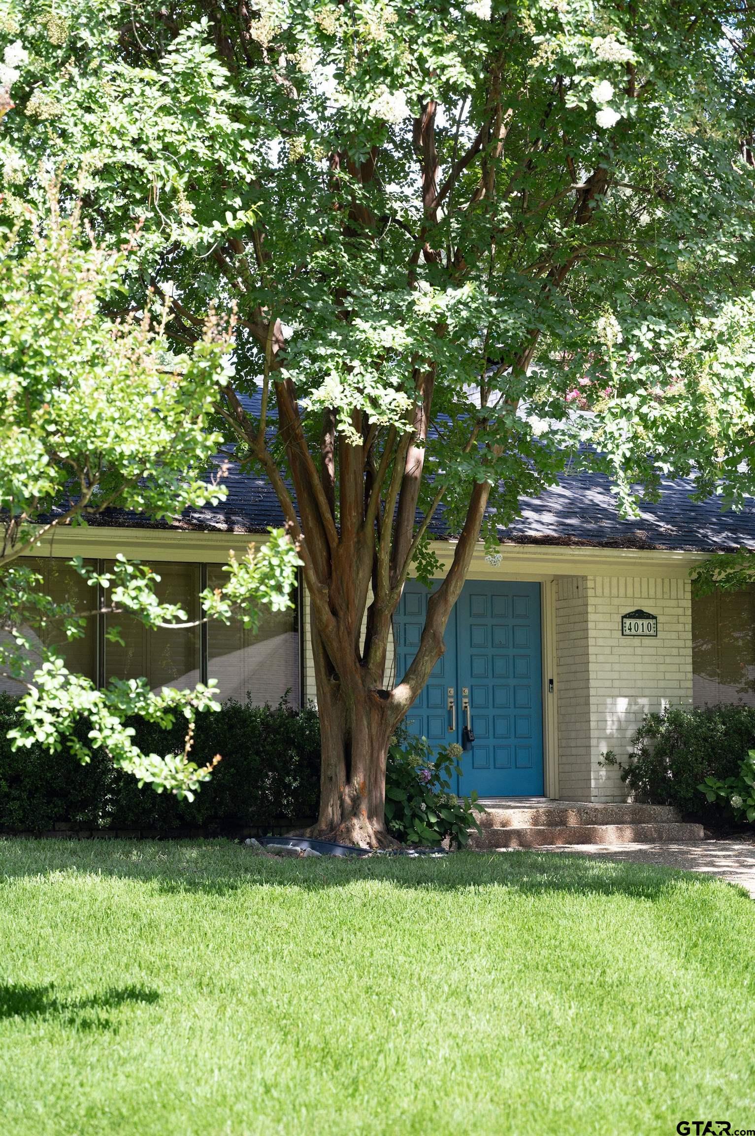 4010 Silverwood