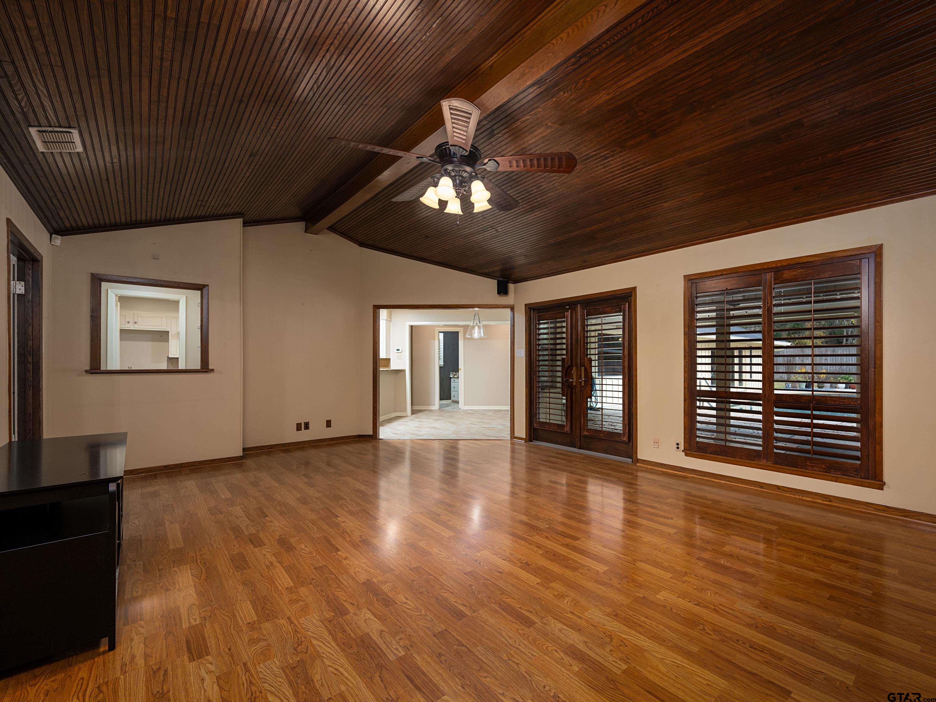 4010 Silverwood