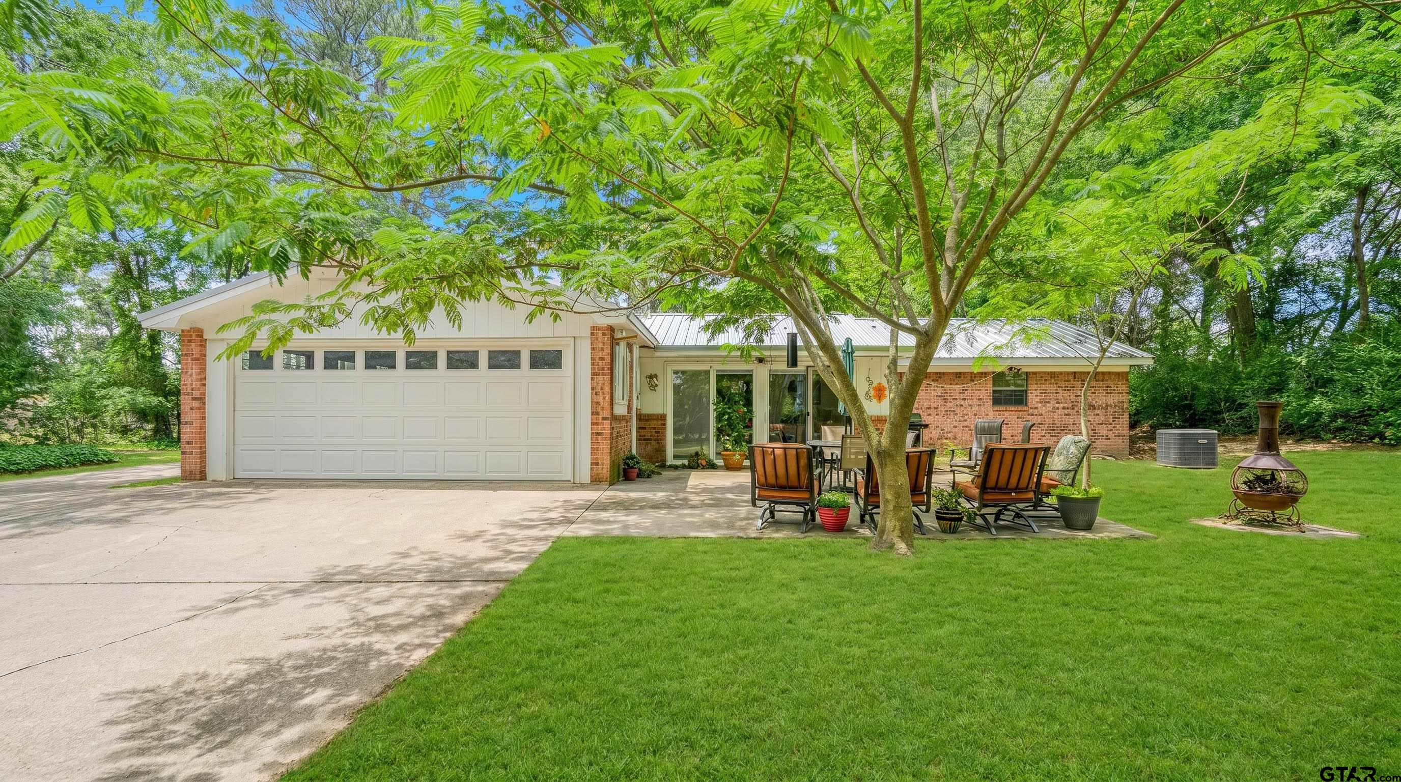 957 Gilmer Road