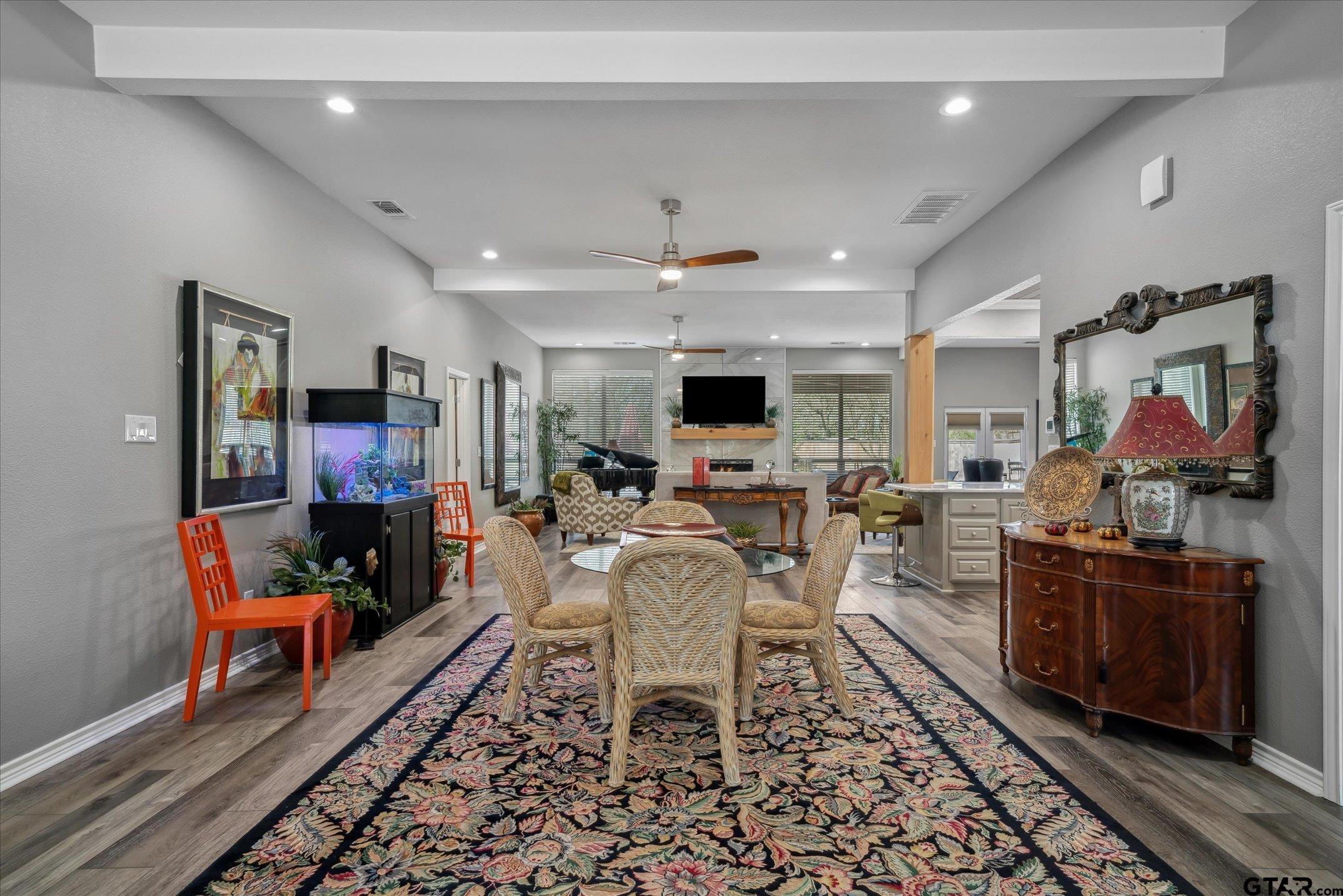 318 Crestview