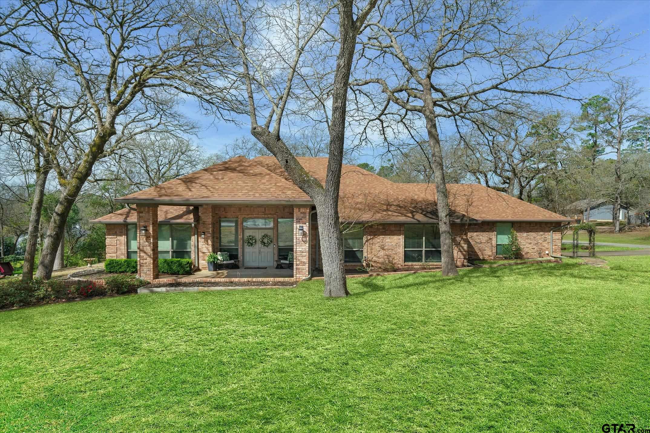 318 Crestview