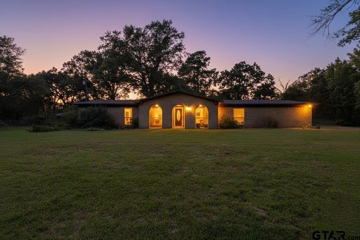 1302 Jeb Stuart Dr
