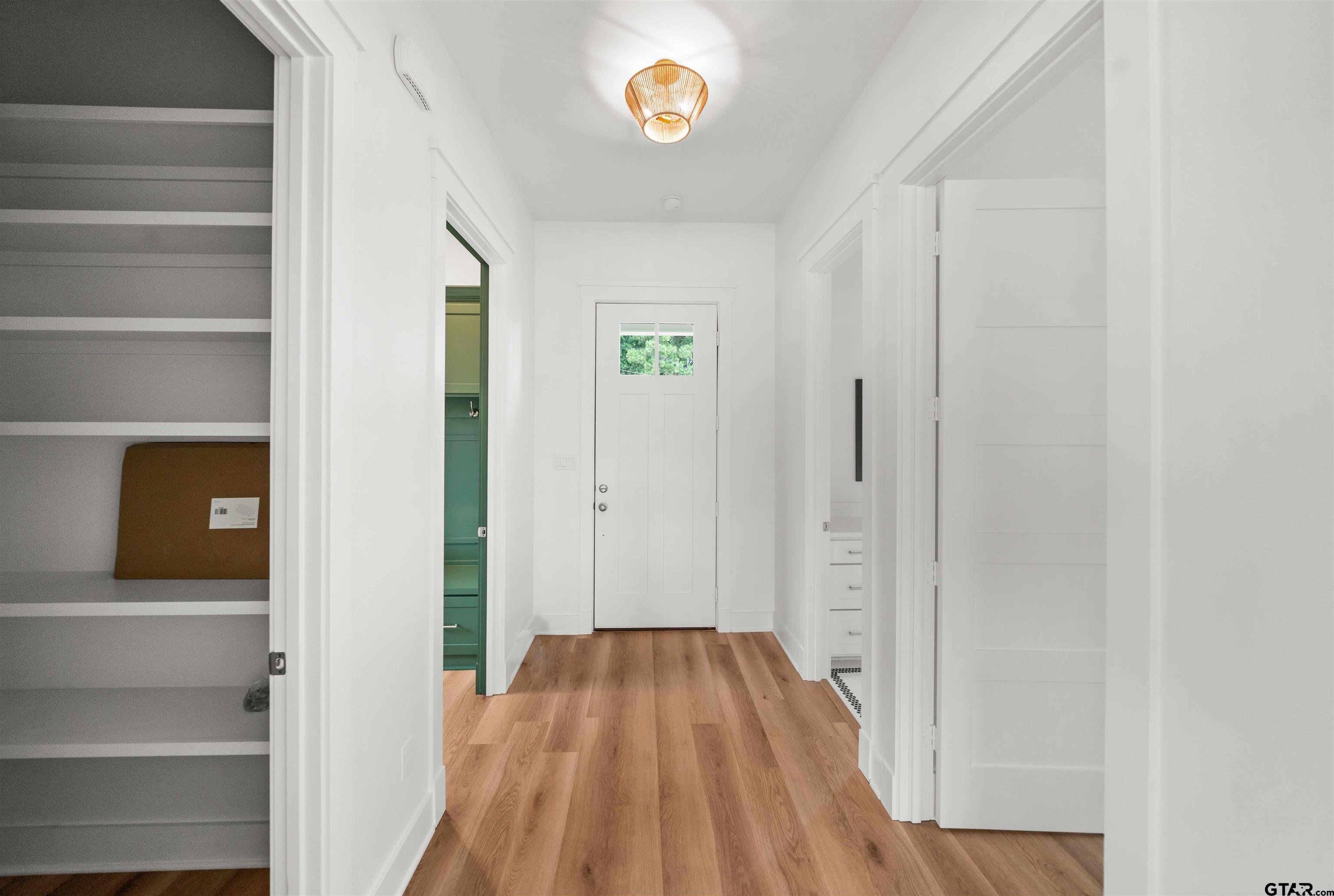 2630 Aqua Vista