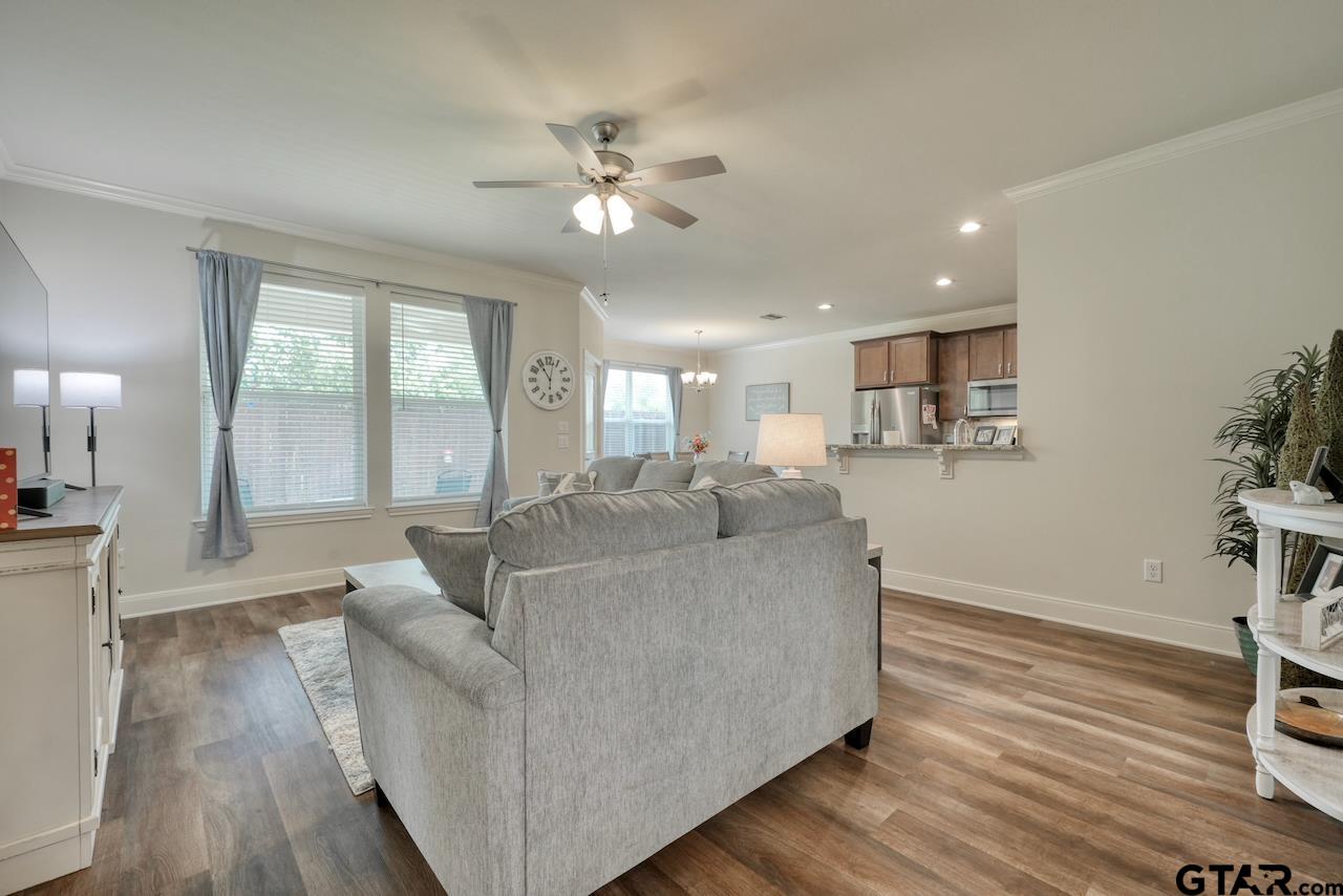 6111 Hamilton Meadows Way