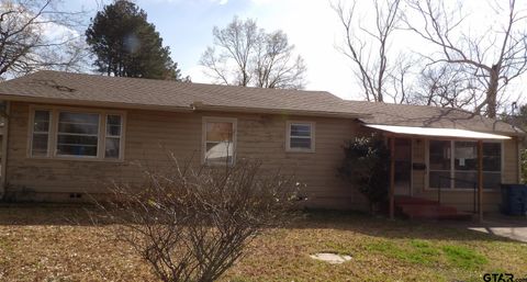 908 W PASCHAL Troup TX 75789