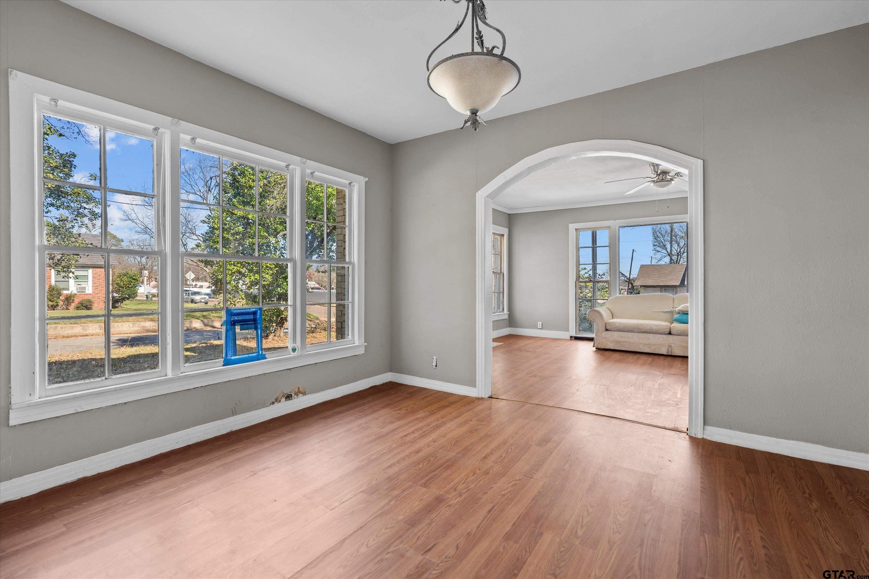 816 N Englewood/510 S. Clayton Ave.