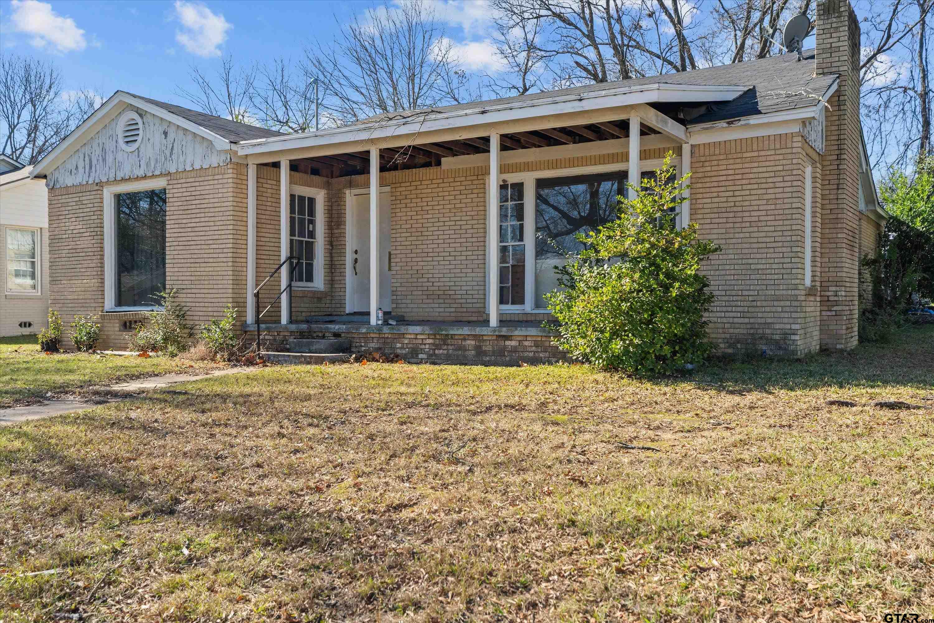 816 N Englewood/510 S. Clayton Ave.