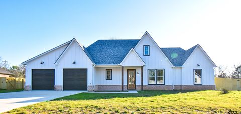 A home in Lindale