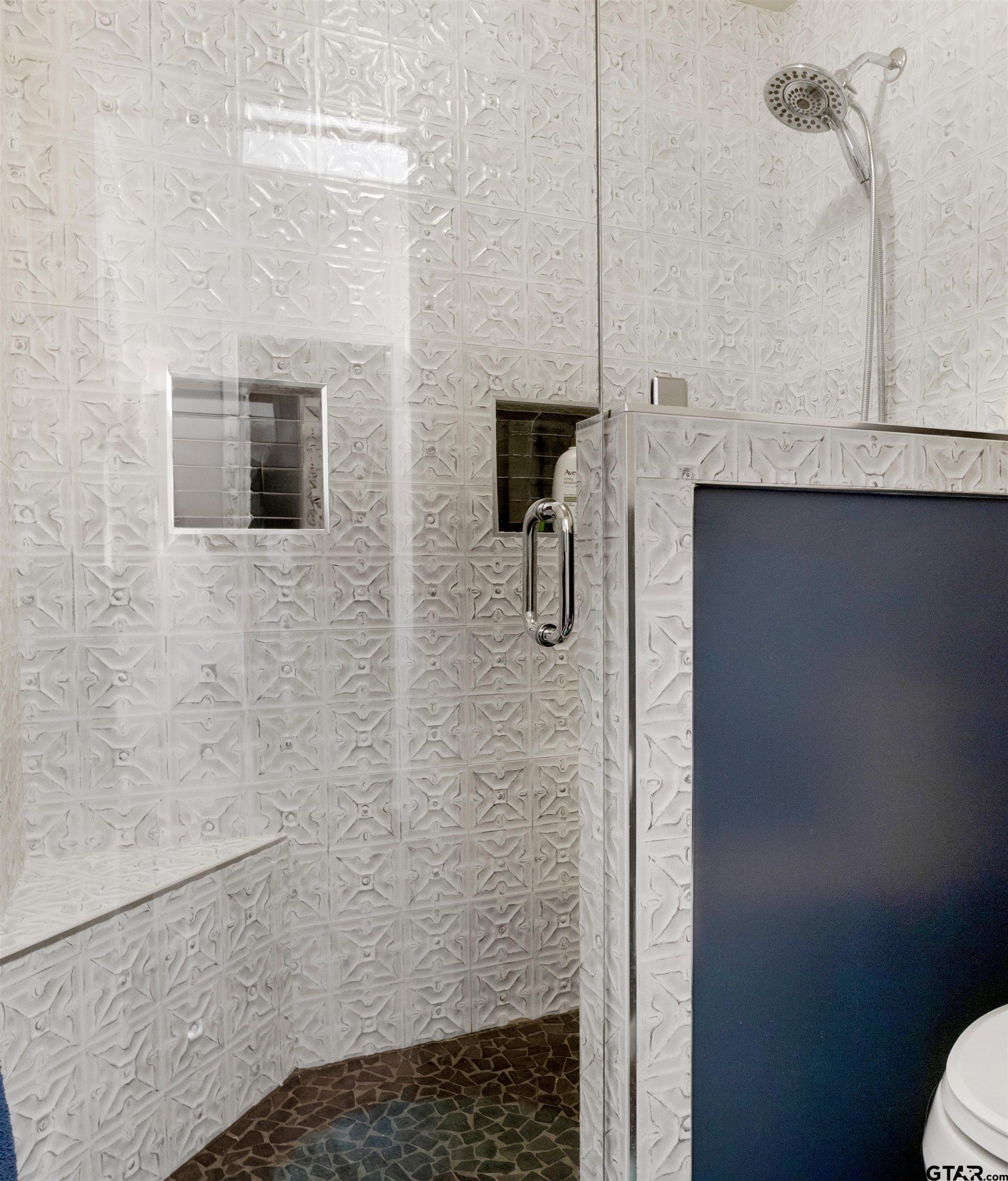 9823 County Road 2228