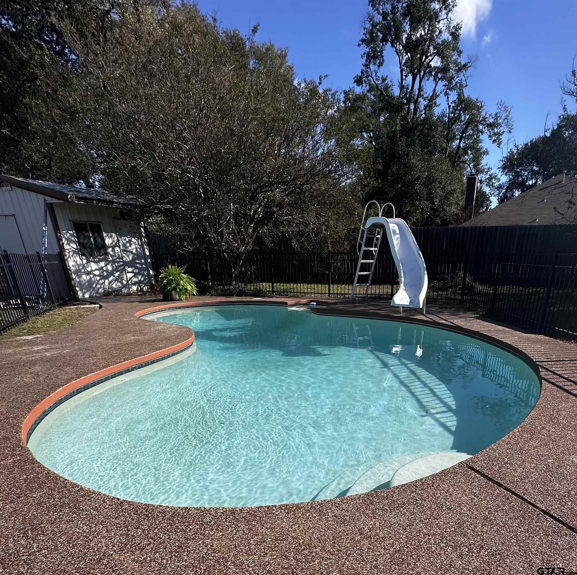 9823 County Road 2228