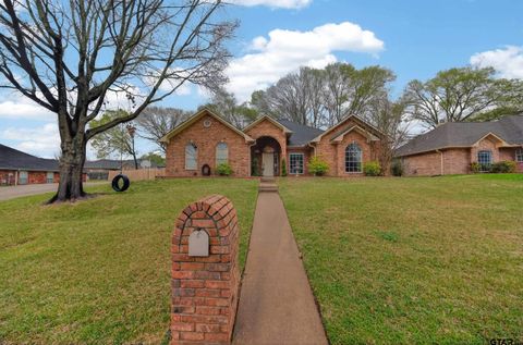 2108 Baylor Dr Jacksonville TX 75766