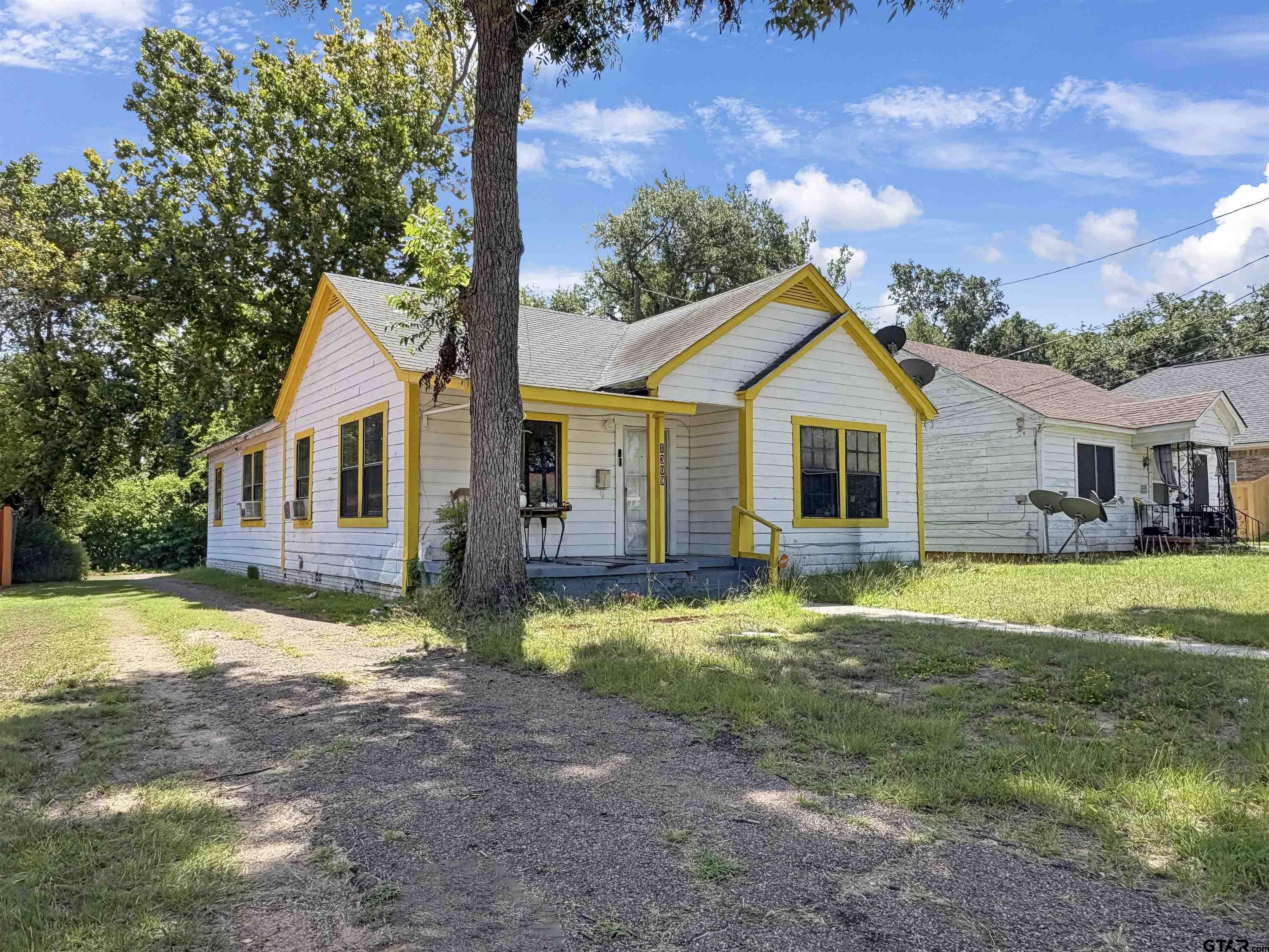 1309 N. Englewood