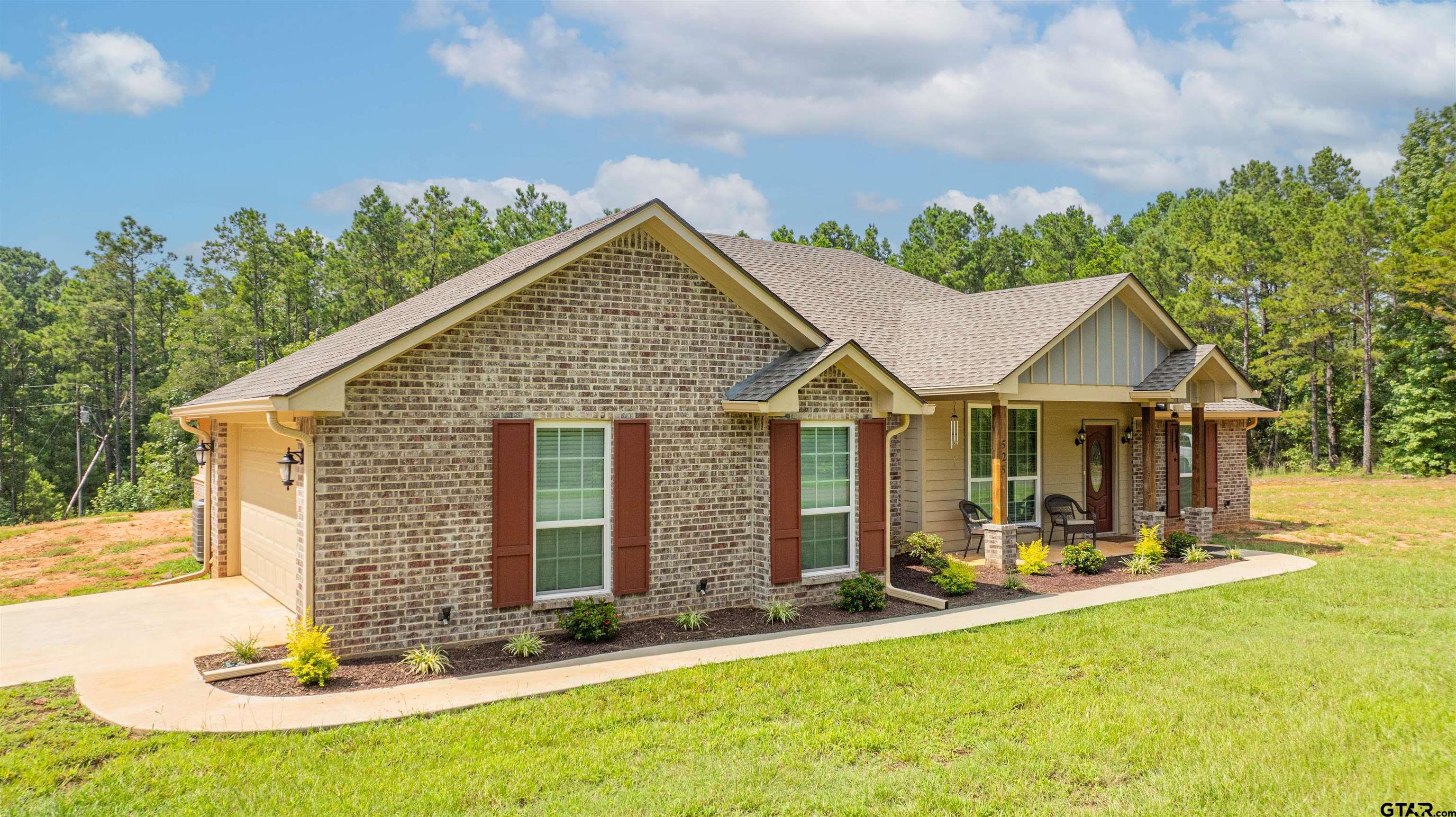 525 Lake Gladewater Rd