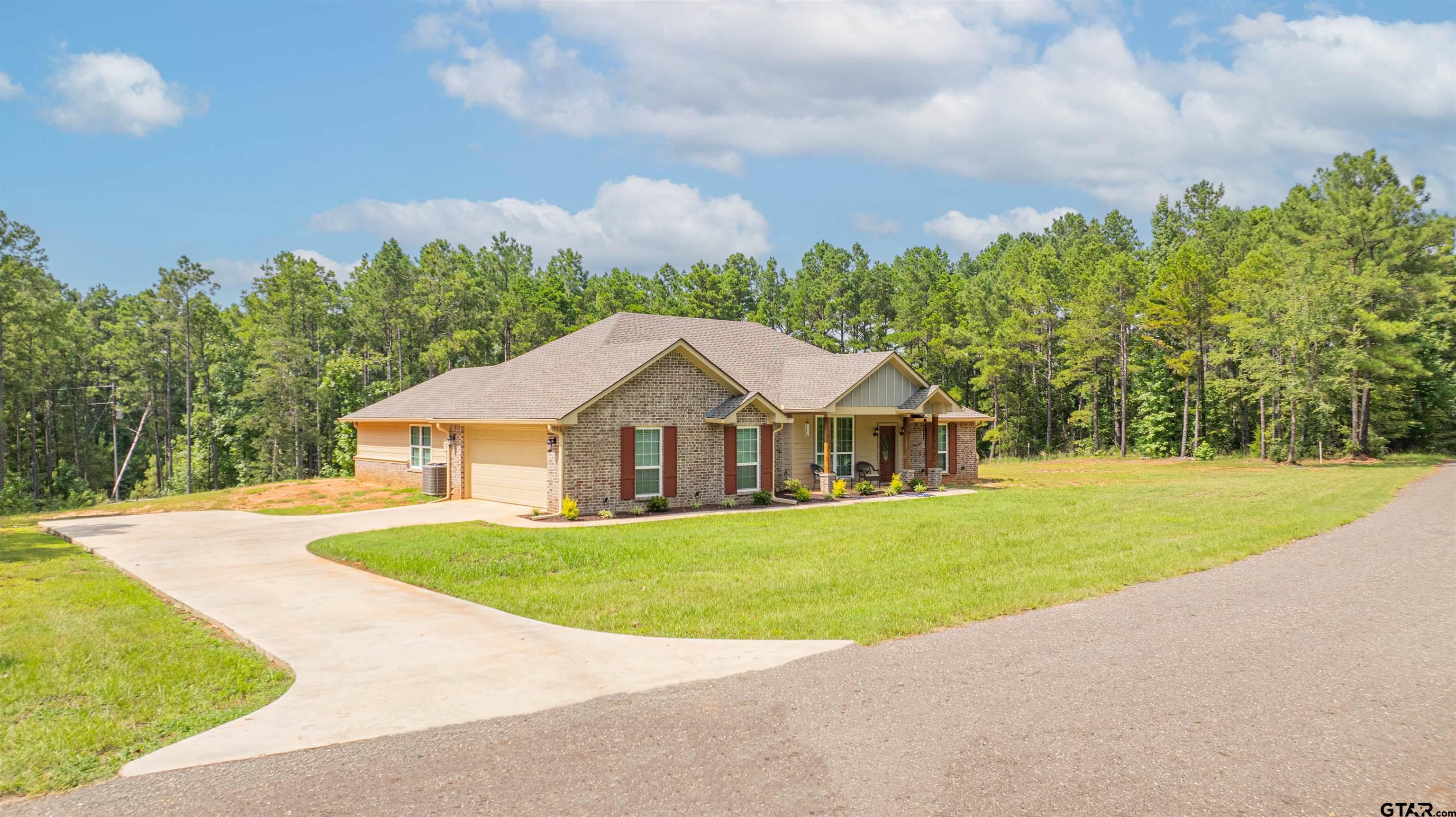 525 Lake Gladewater Rd