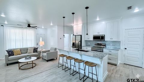 20428 High Point Dr Flint TX 75762