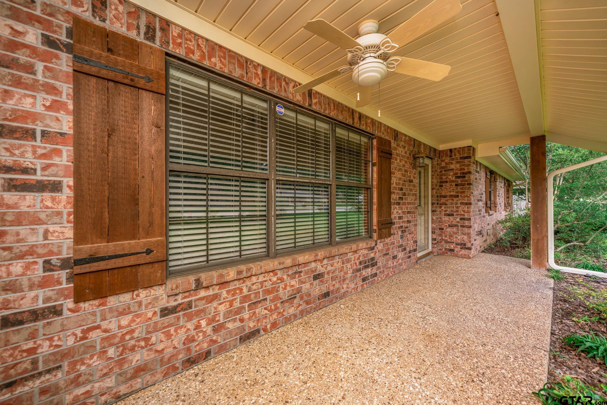 1206 Corey Dr