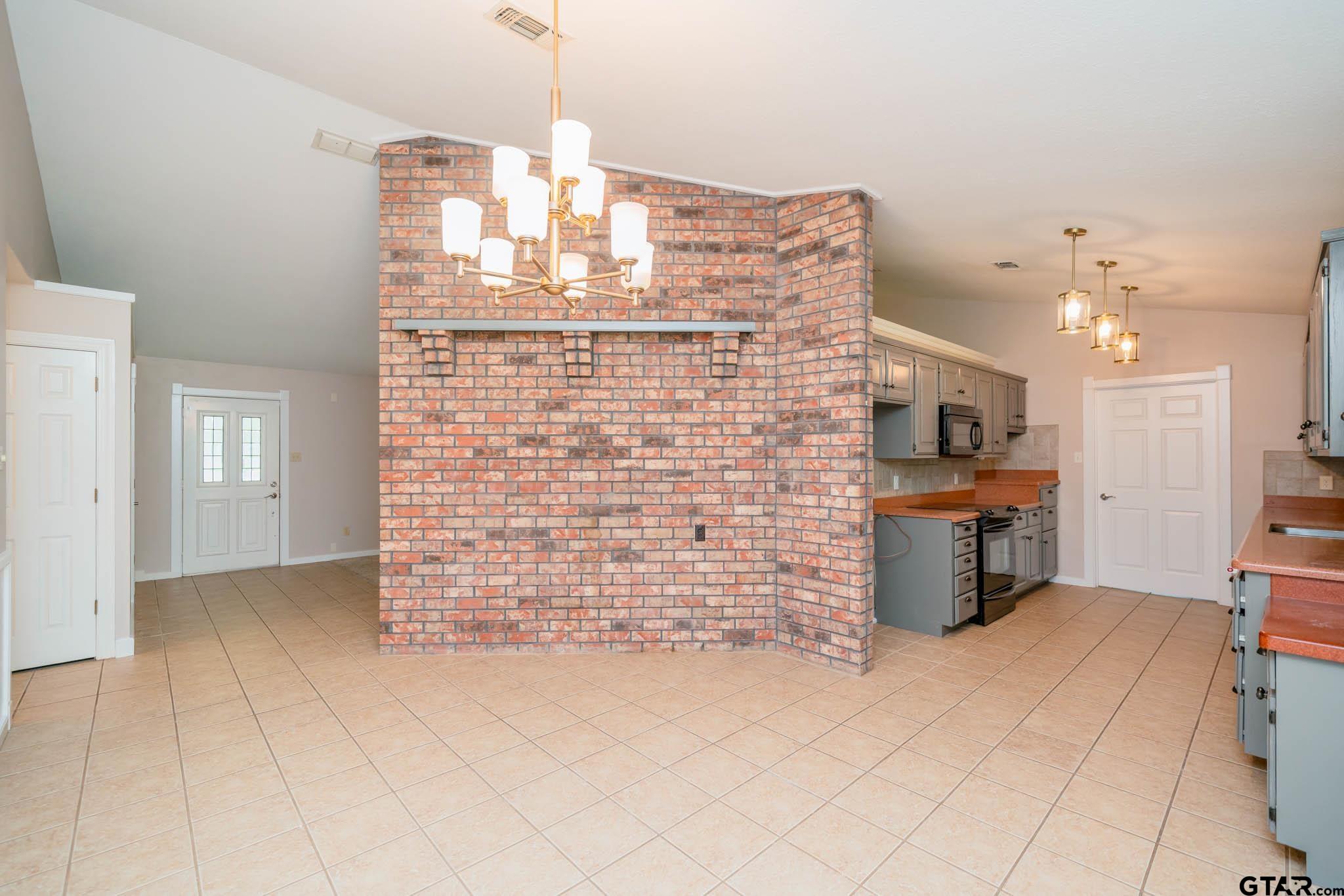 1206 Corey Dr