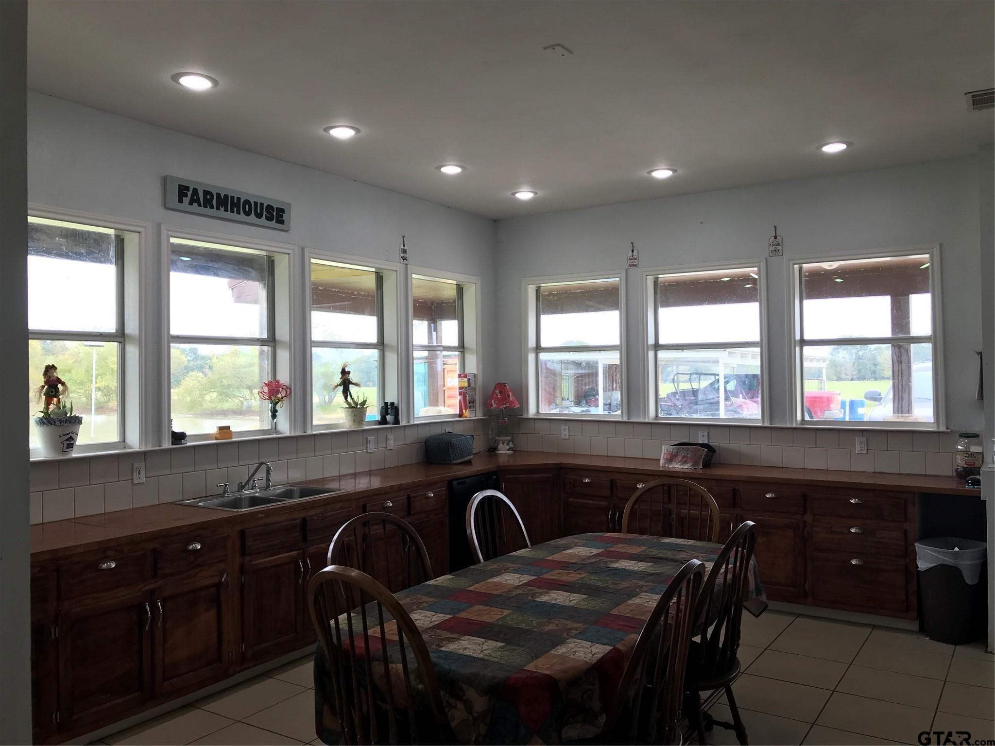 1100 E Rabbit Cove Road