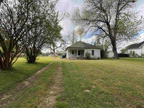 609 Walnut St Mineola TX 75773