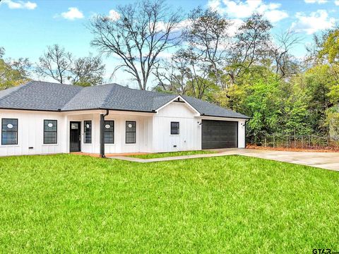 A home in Rusk