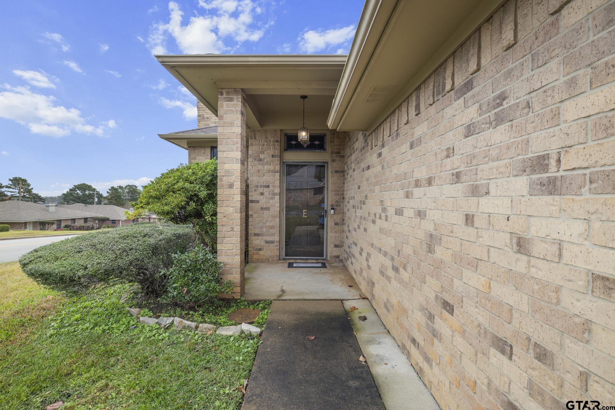 2732 Timberwood Trail