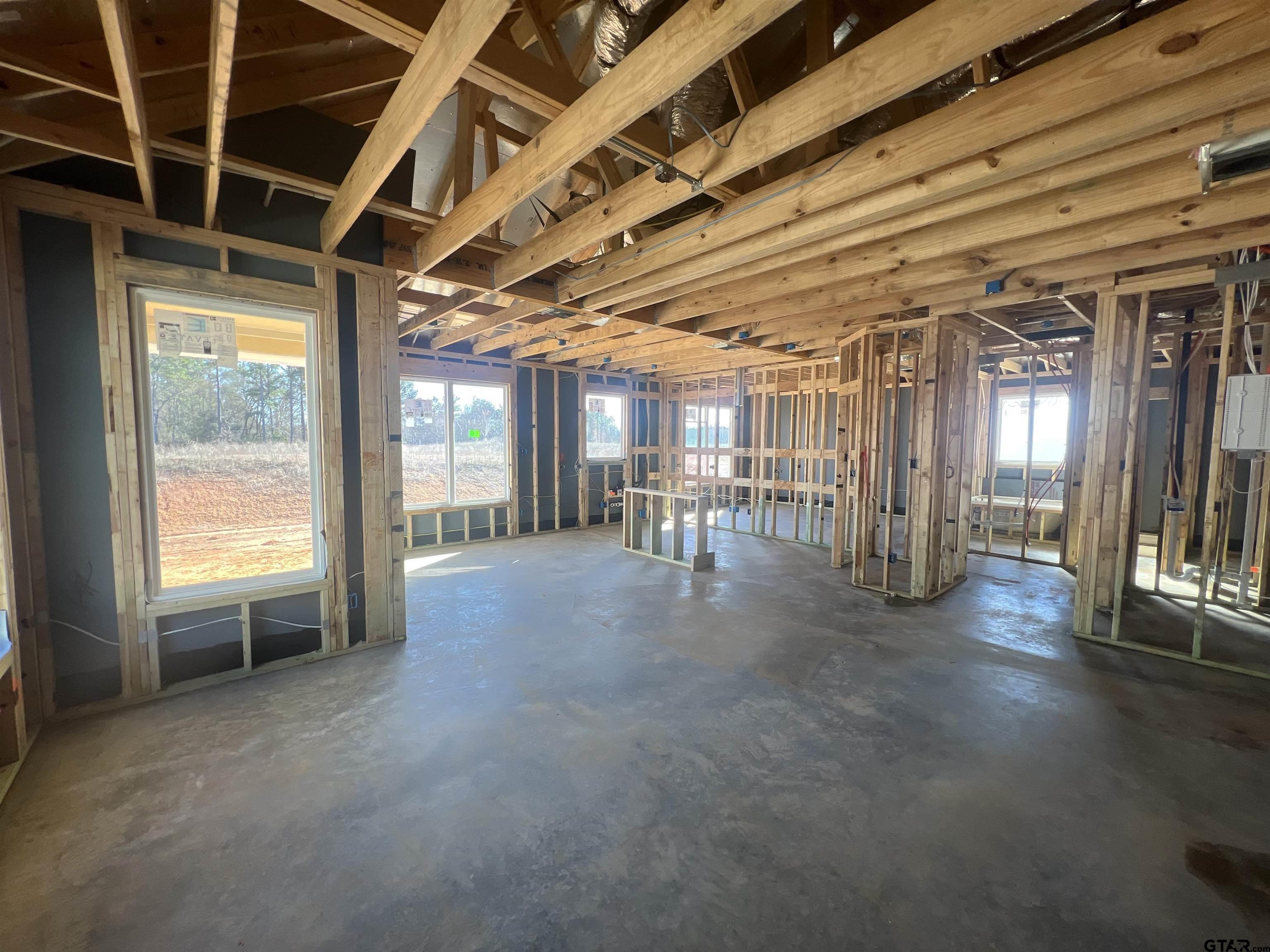 6417 Wellinton Oak Avenue