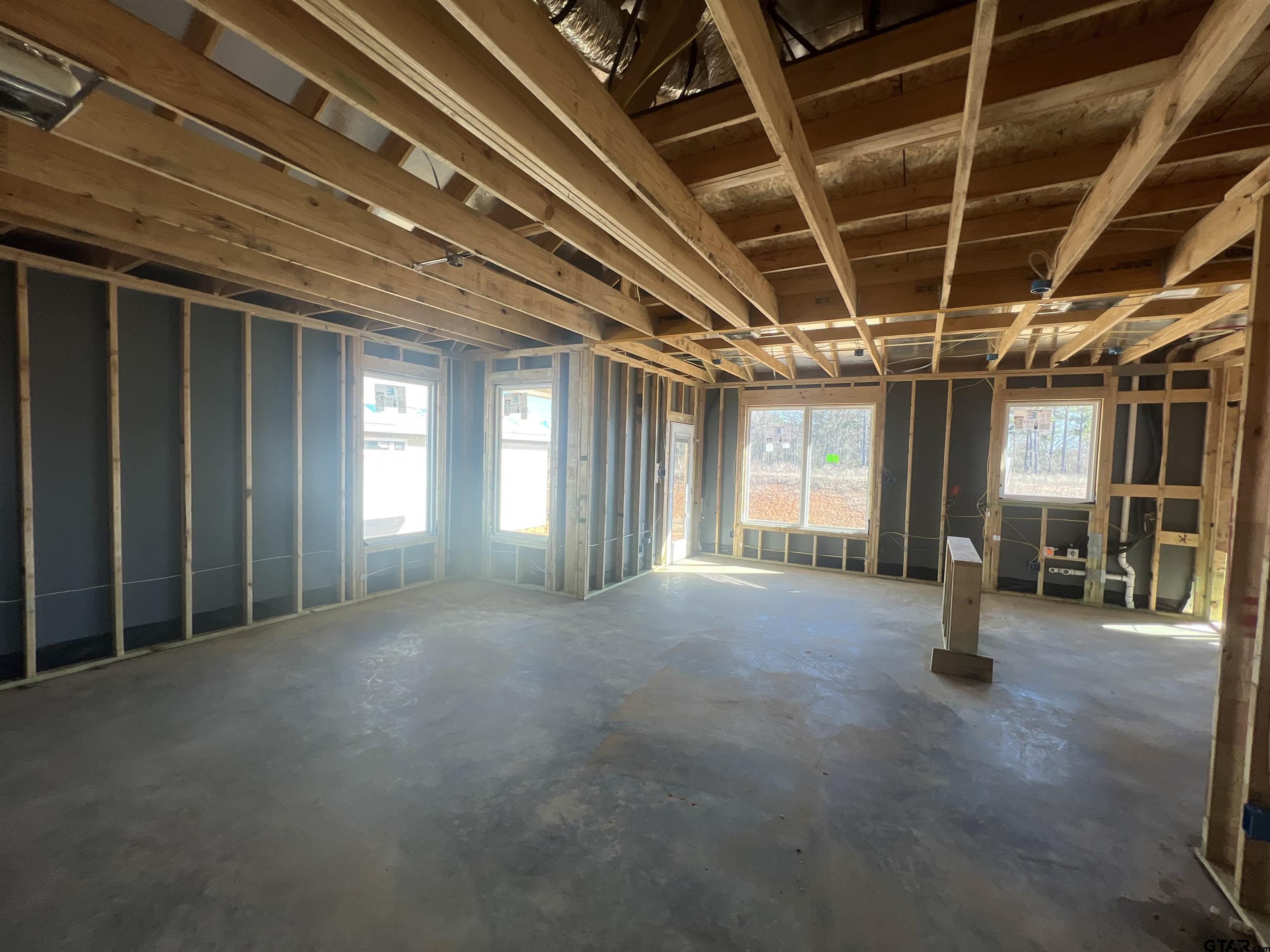 6417 Wellinton Oak Avenue