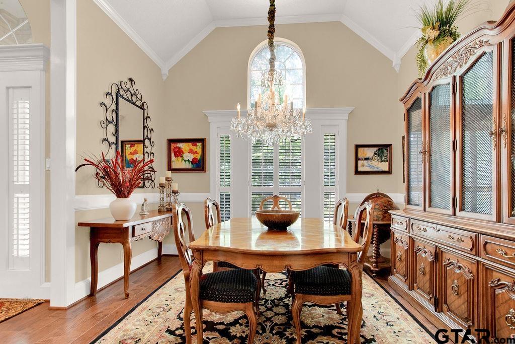 1521 Tanglewood Dr East