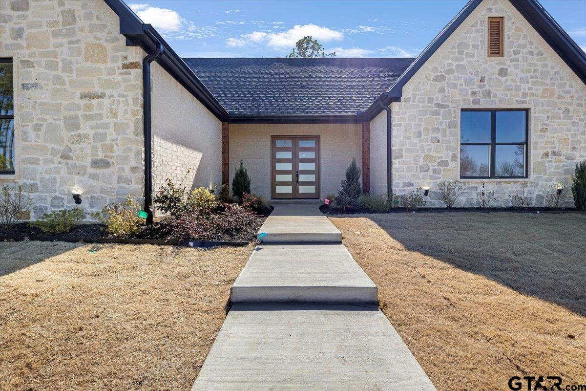 12181 Oak Grove Dr.
