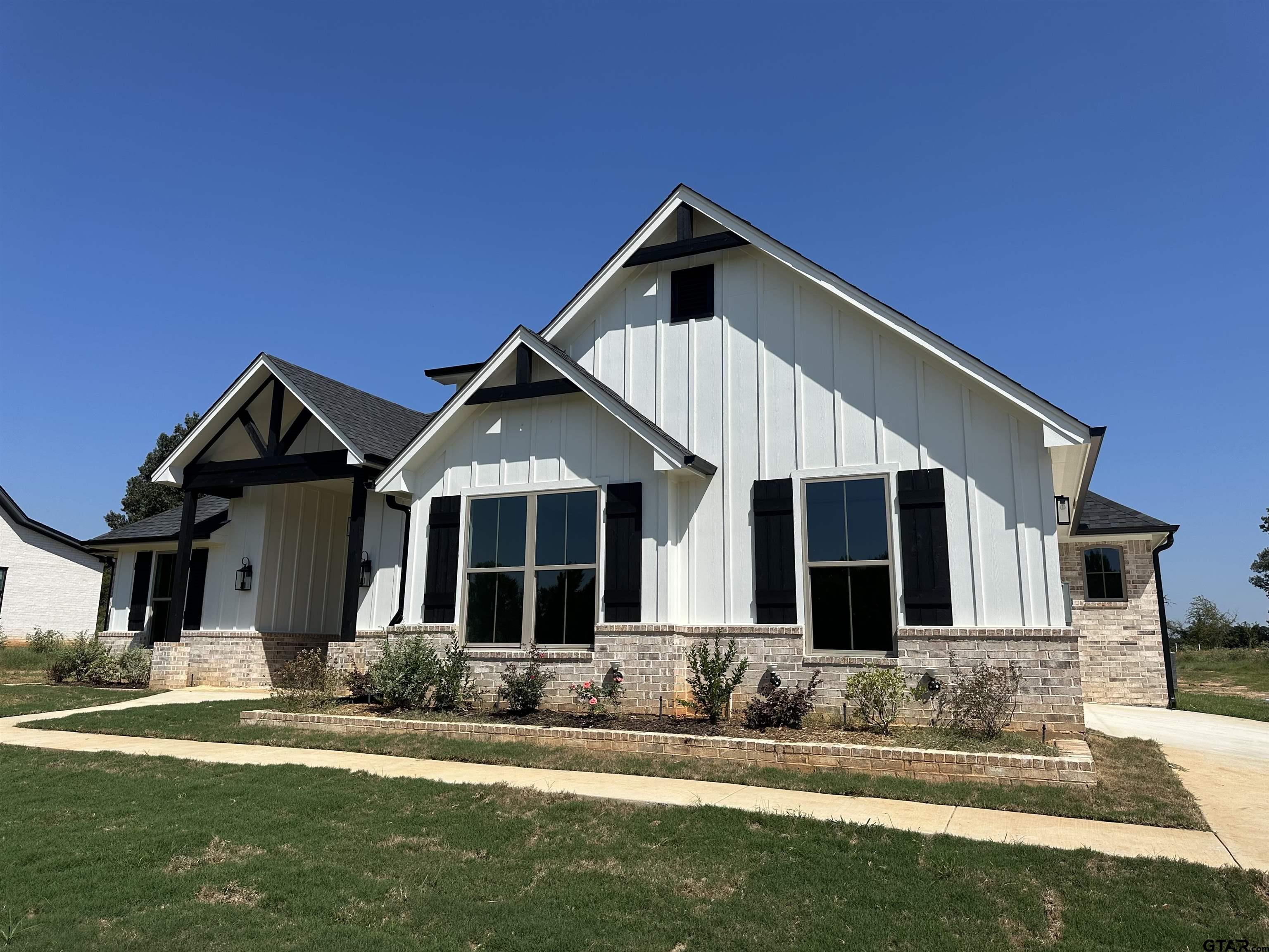 13992 Cedar Vista Ln.