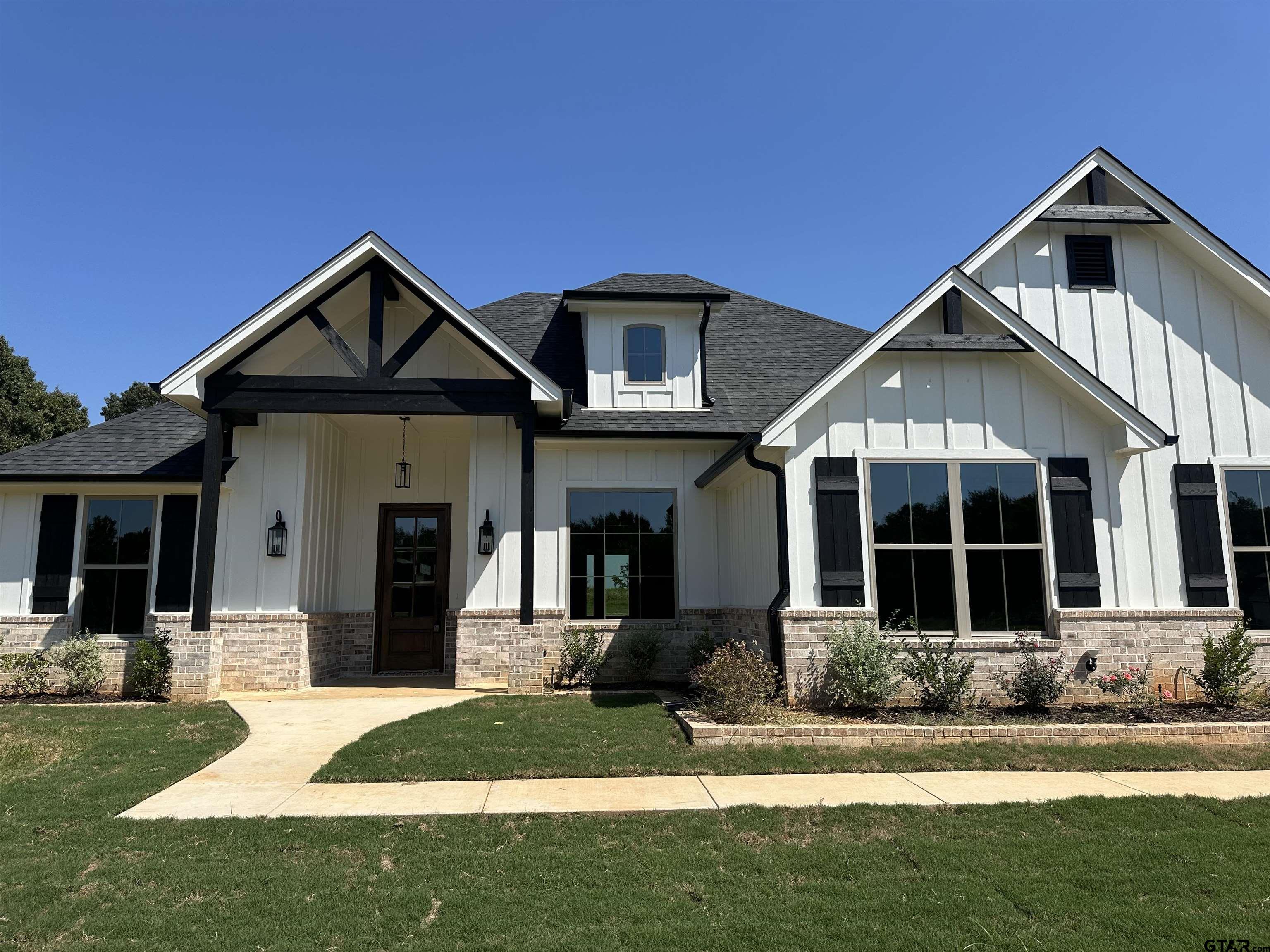 13992 Cedar Vista Ln.