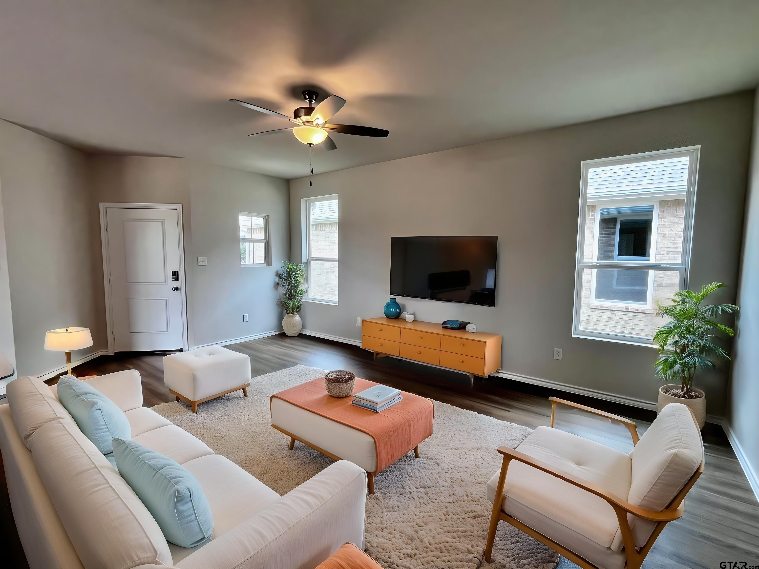 611 Park Central