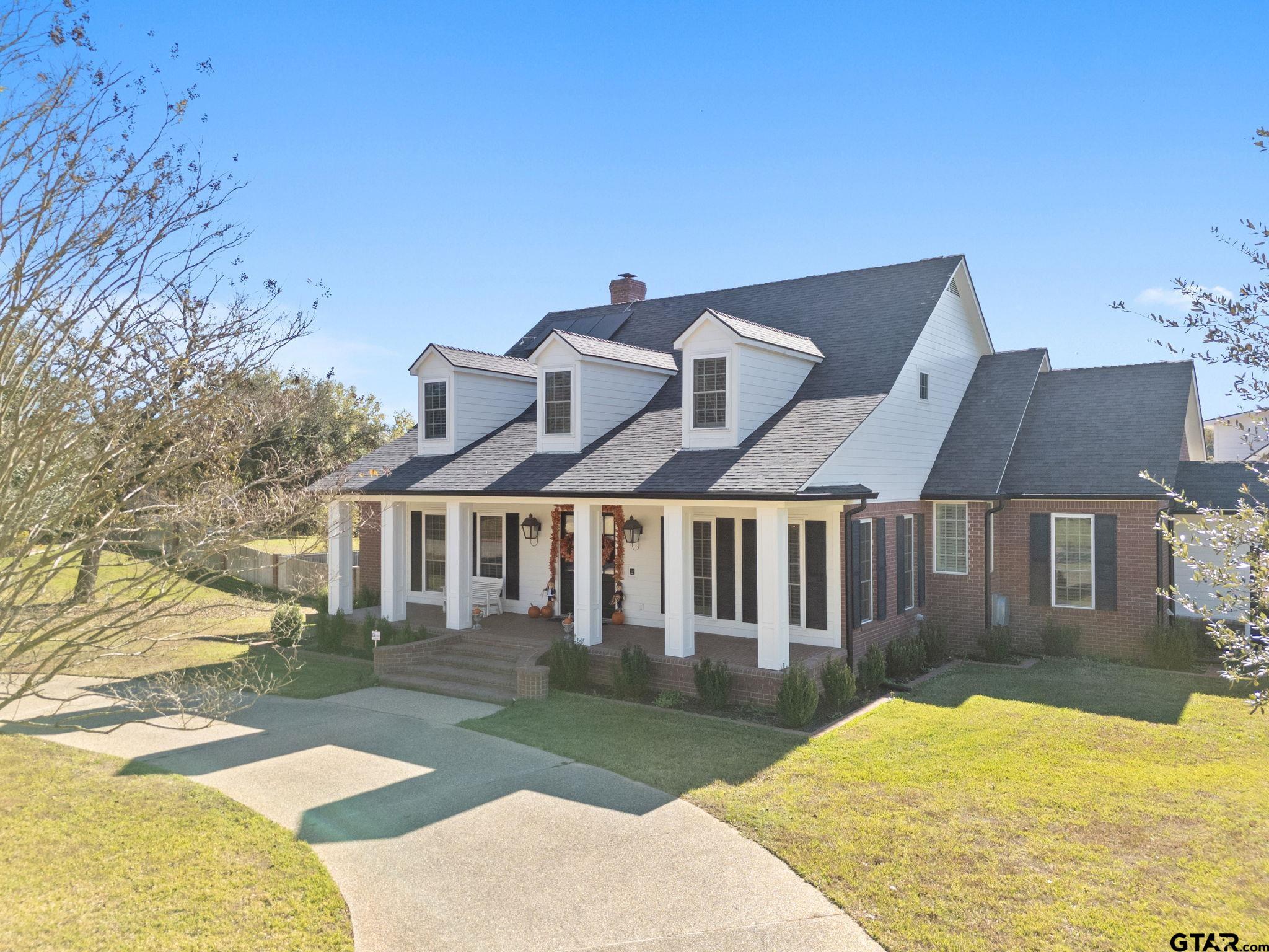 1581 Holcombe Circle