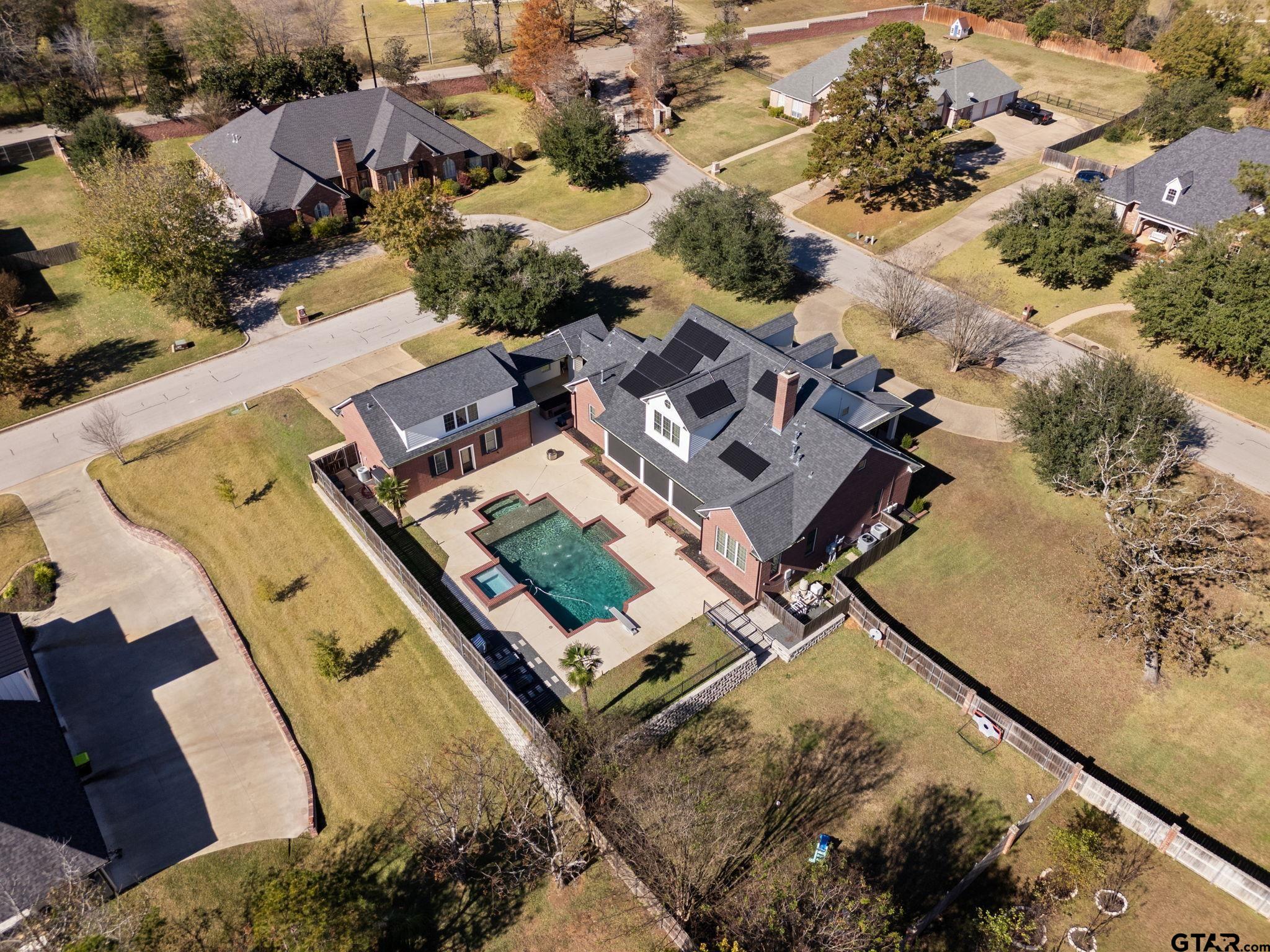 1581 Holcombe Circle