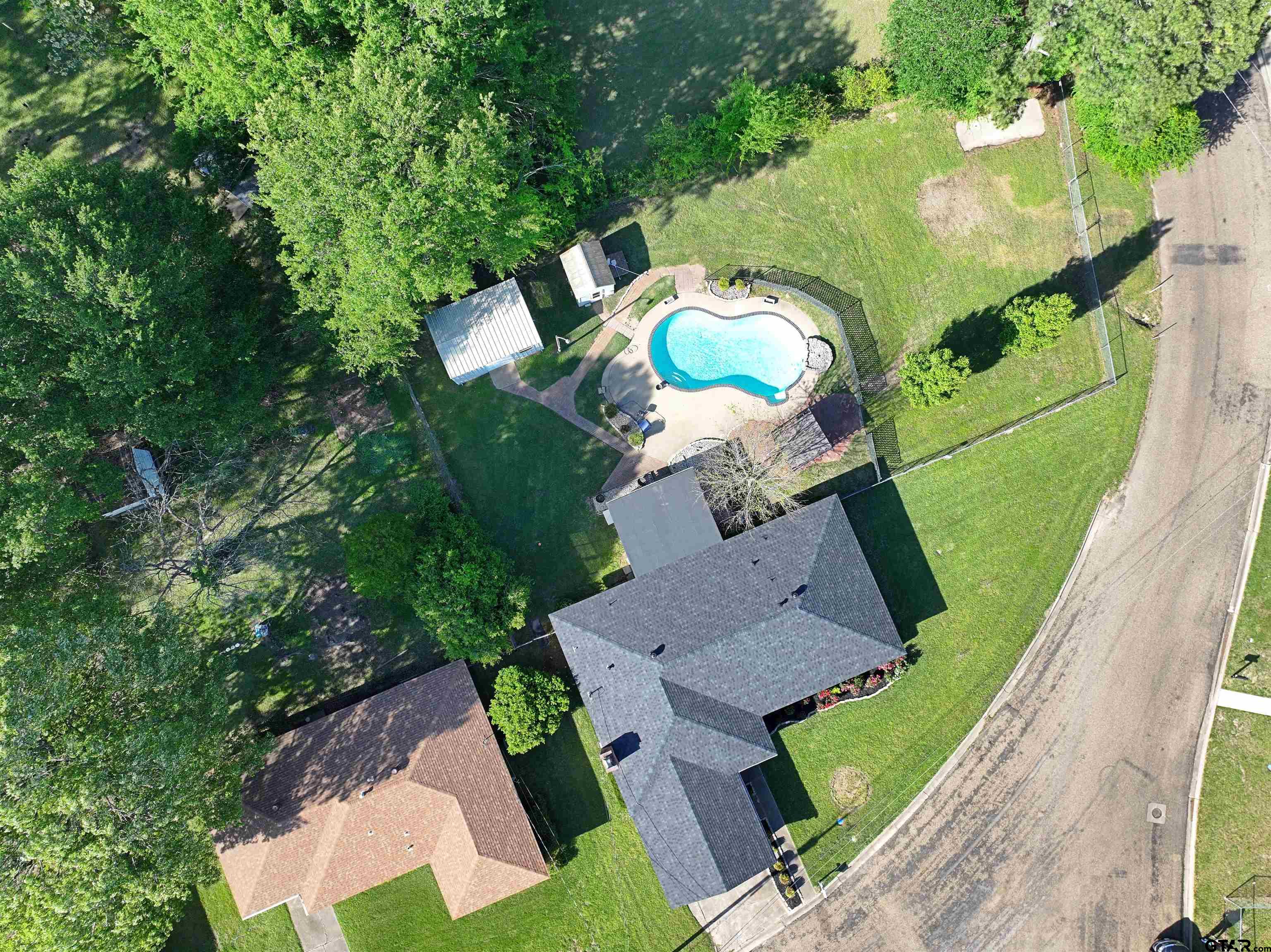 1715 Harkrider Ln.