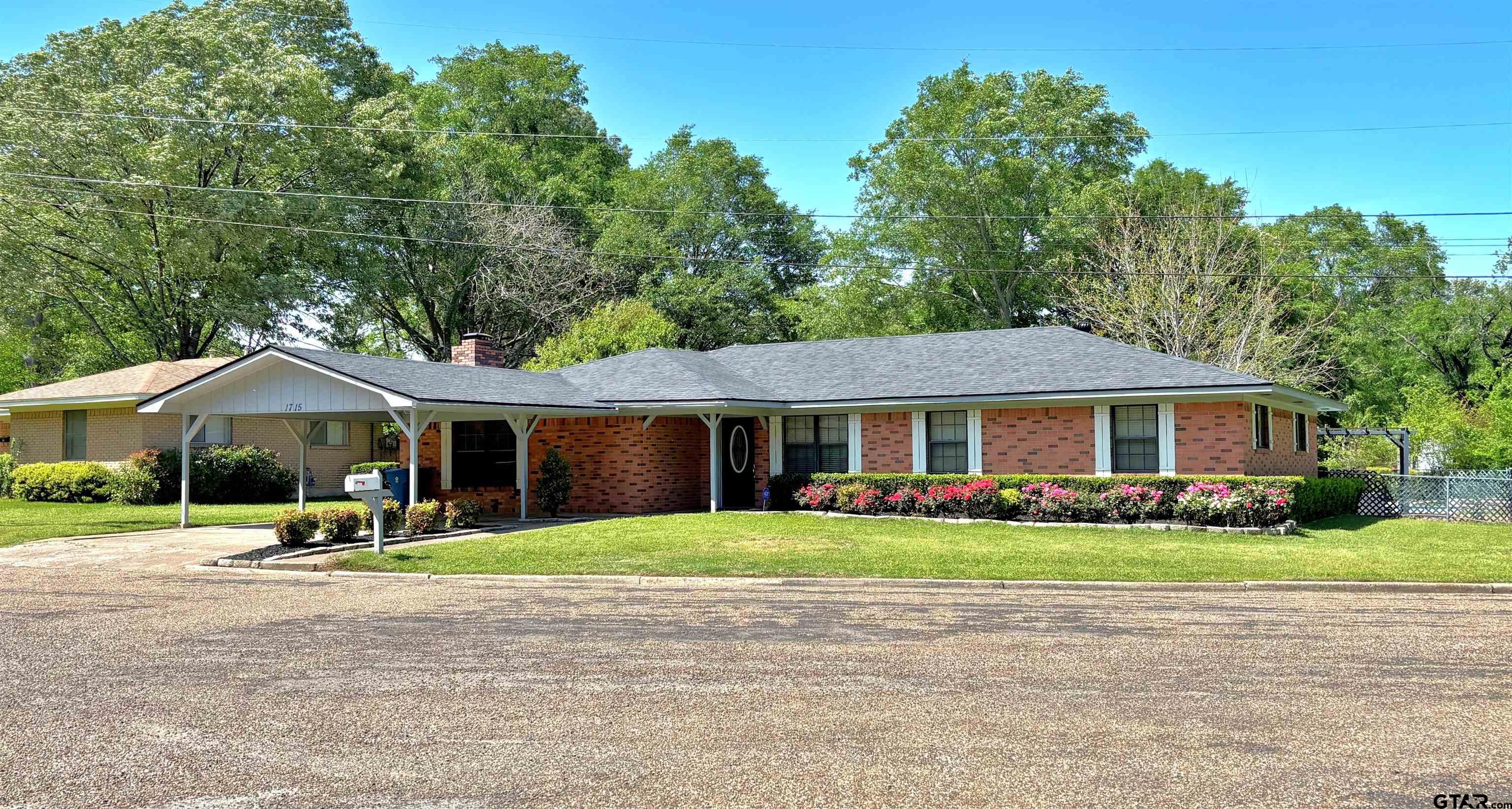 1715 Harkrider Ln.