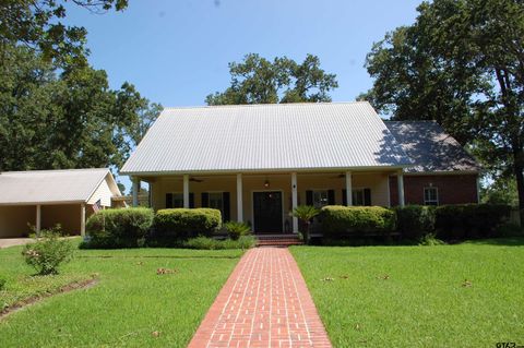 A home in Lufkin