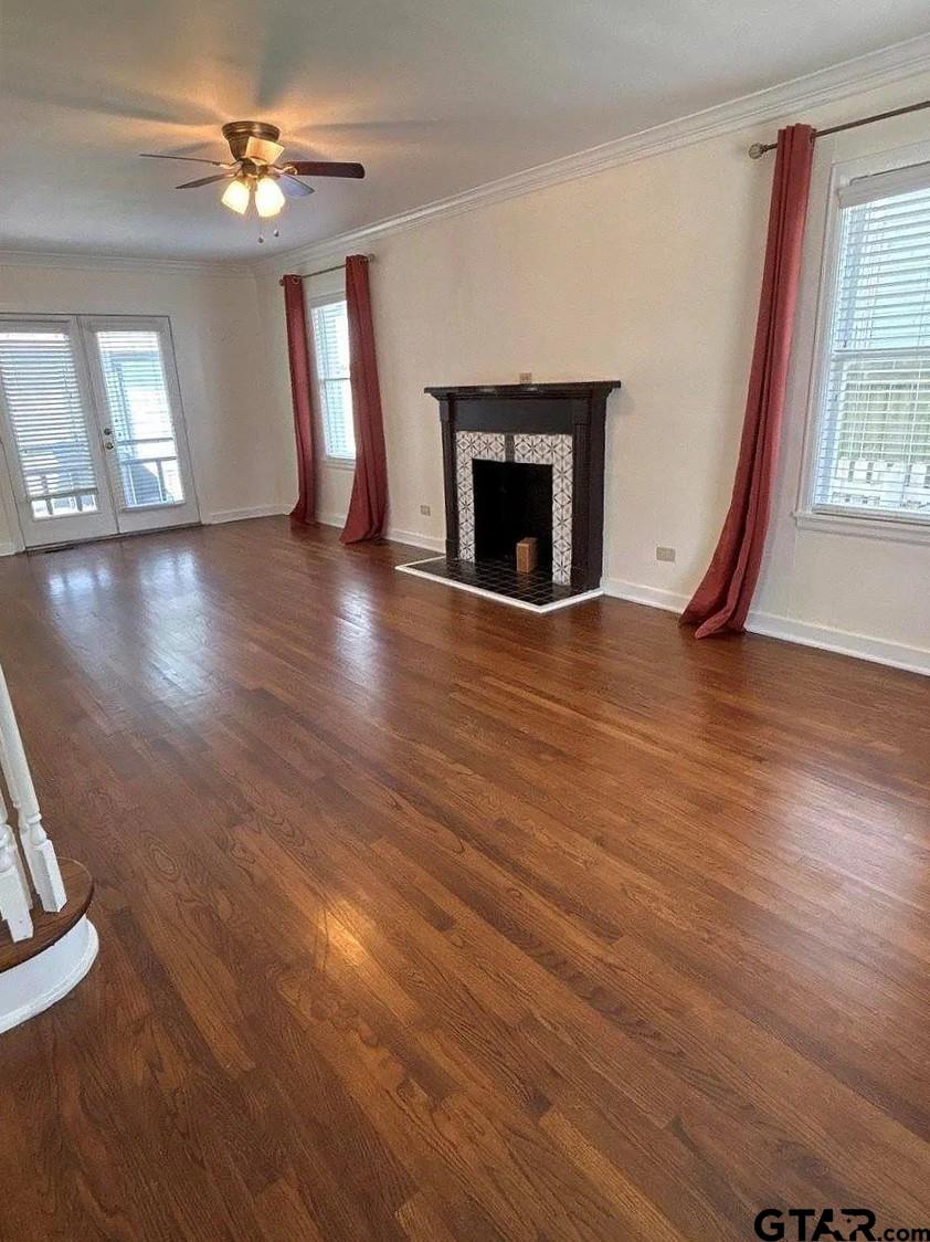 309 W Dobbs