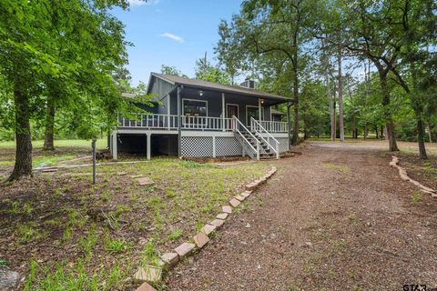 A home in Holly Lake Ranch