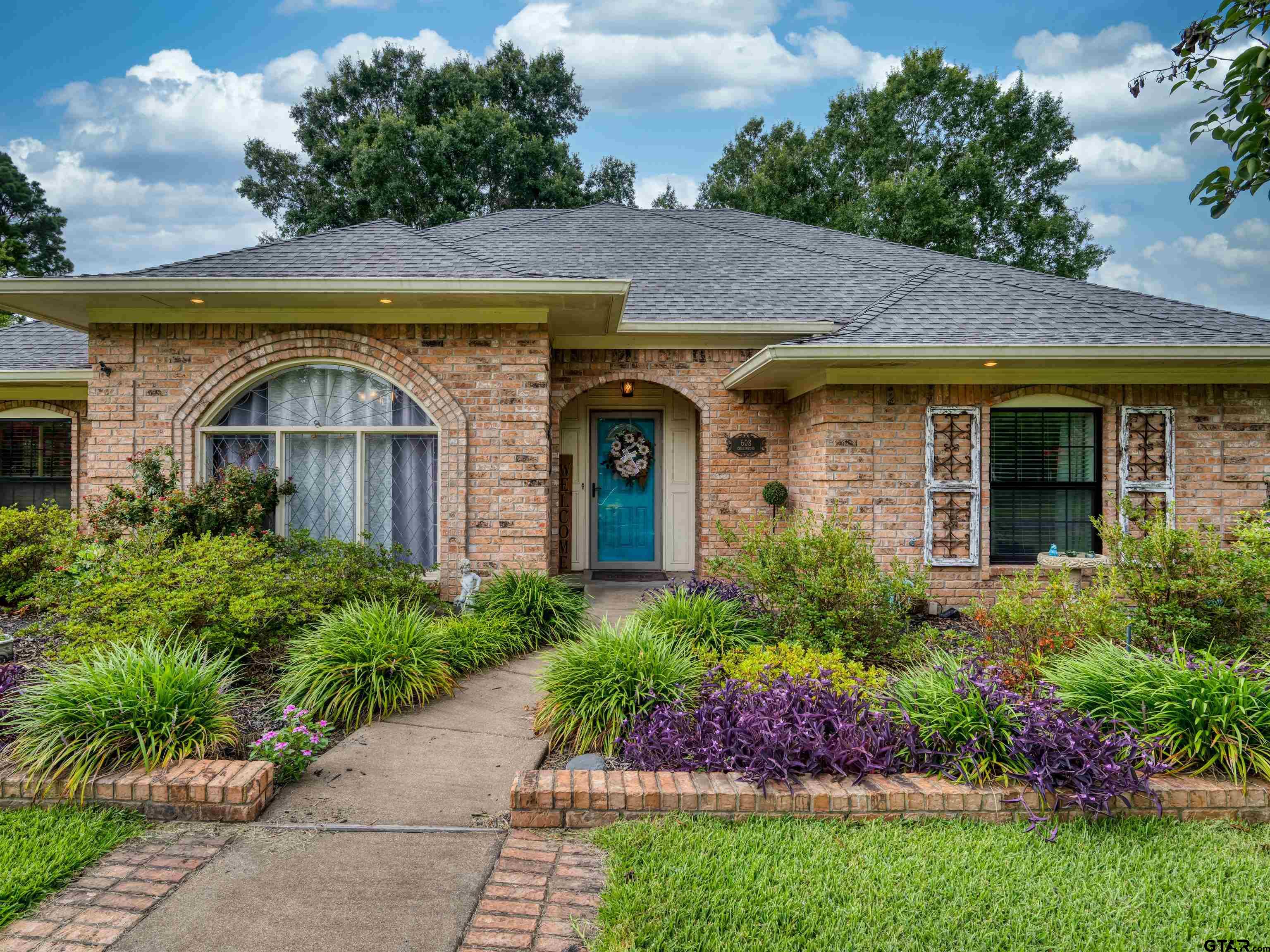 608 Charmwood Dr.