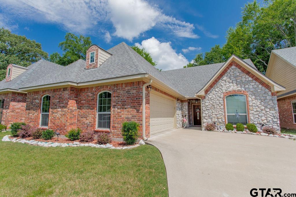 1216 Cobblestone Court